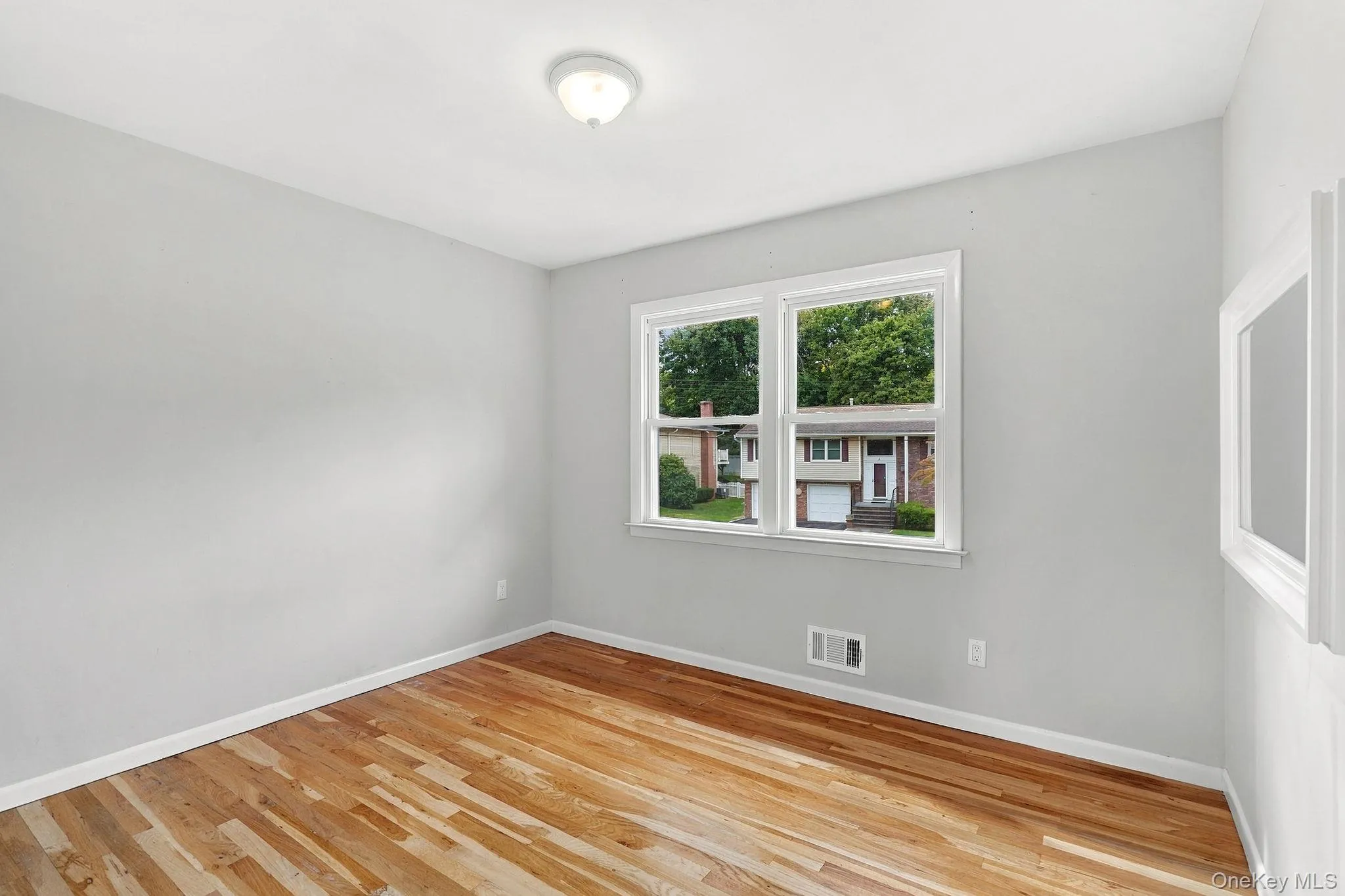 7 Frost Lane, Greenburgh, NY, 4 Bedrooms Bedrooms, 8 Rooms Rooms,2 BathroomsBathrooms,Residential,For Rent,Frost,0,1042822 7 Frost Lane, Greenburgh, NY, 4 Bedrooms Bedrooms, 8 Rooms Rooms,2 BathroomsBathrooms,Residential,For Rent,Frost,0,1042822
