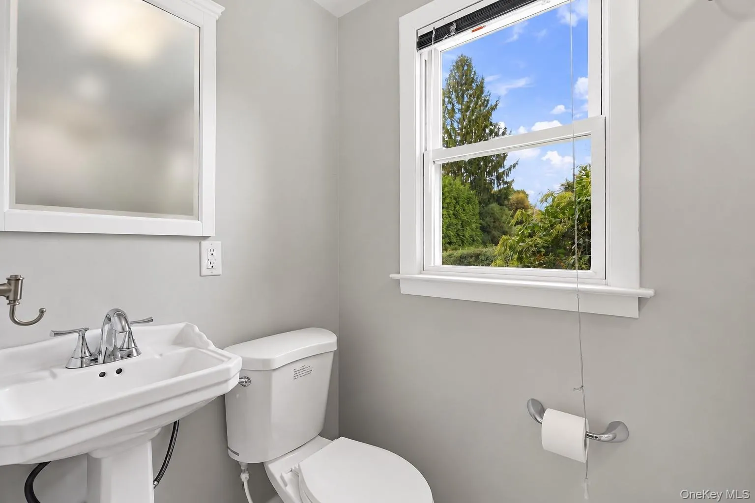 7 Frost Lane, Greenburgh, NY, 4 Bedrooms Bedrooms, 8 Rooms Rooms,2 BathroomsBathrooms,Residential,For Rent,Frost,0,1042822 7 Frost Lane, Greenburgh, NY, 4 Bedrooms Bedrooms, 8 Rooms Rooms,2 BathroomsBathrooms,Residential,For Rent,Frost,0,1042822