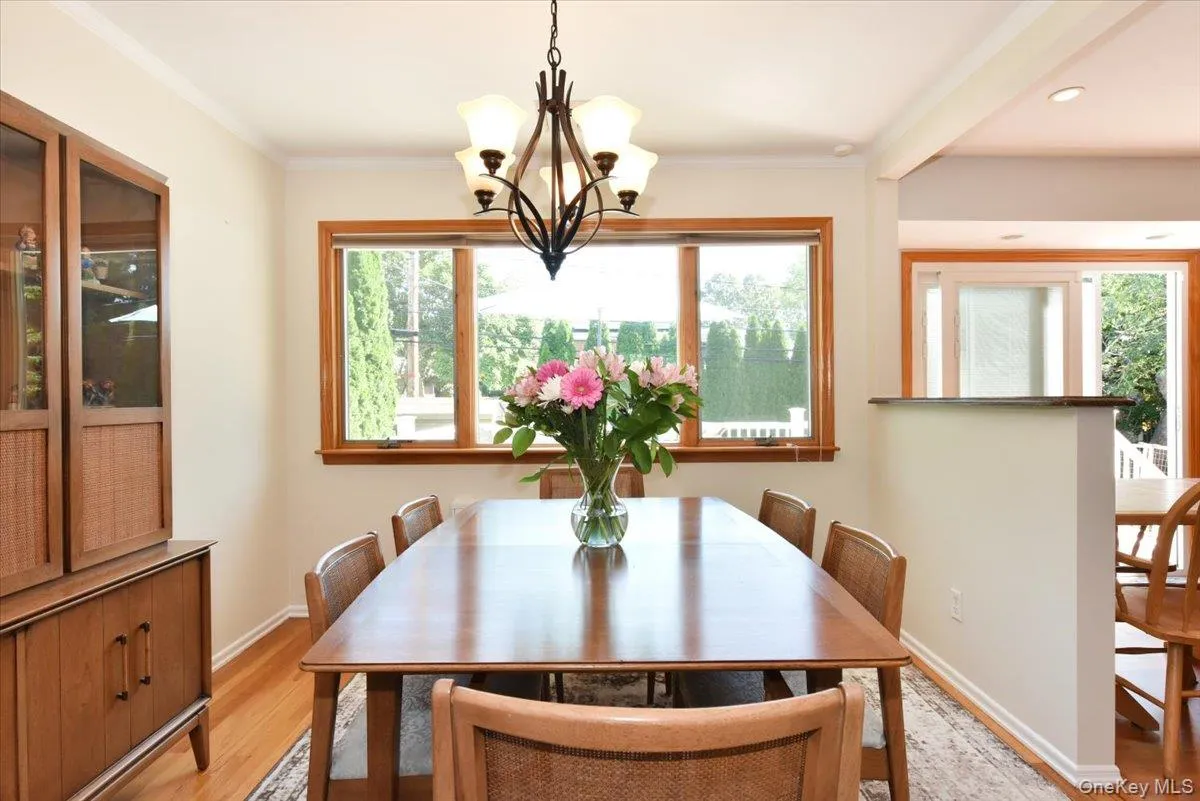 70 Glenwood Road, Oyster Bay, NY, 3 Bedrooms Bedrooms, 6 Rooms Rooms,1 BathroomBathrooms,Residential,For Rent,Glenwood,0,1042827 70 Glenwood Road, Oyster Bay, NY, 3 Bedrooms Bedrooms, 6 Rooms Rooms,1 BathroomBathrooms,Residential,For Rent,Glenwood,0,1042827
