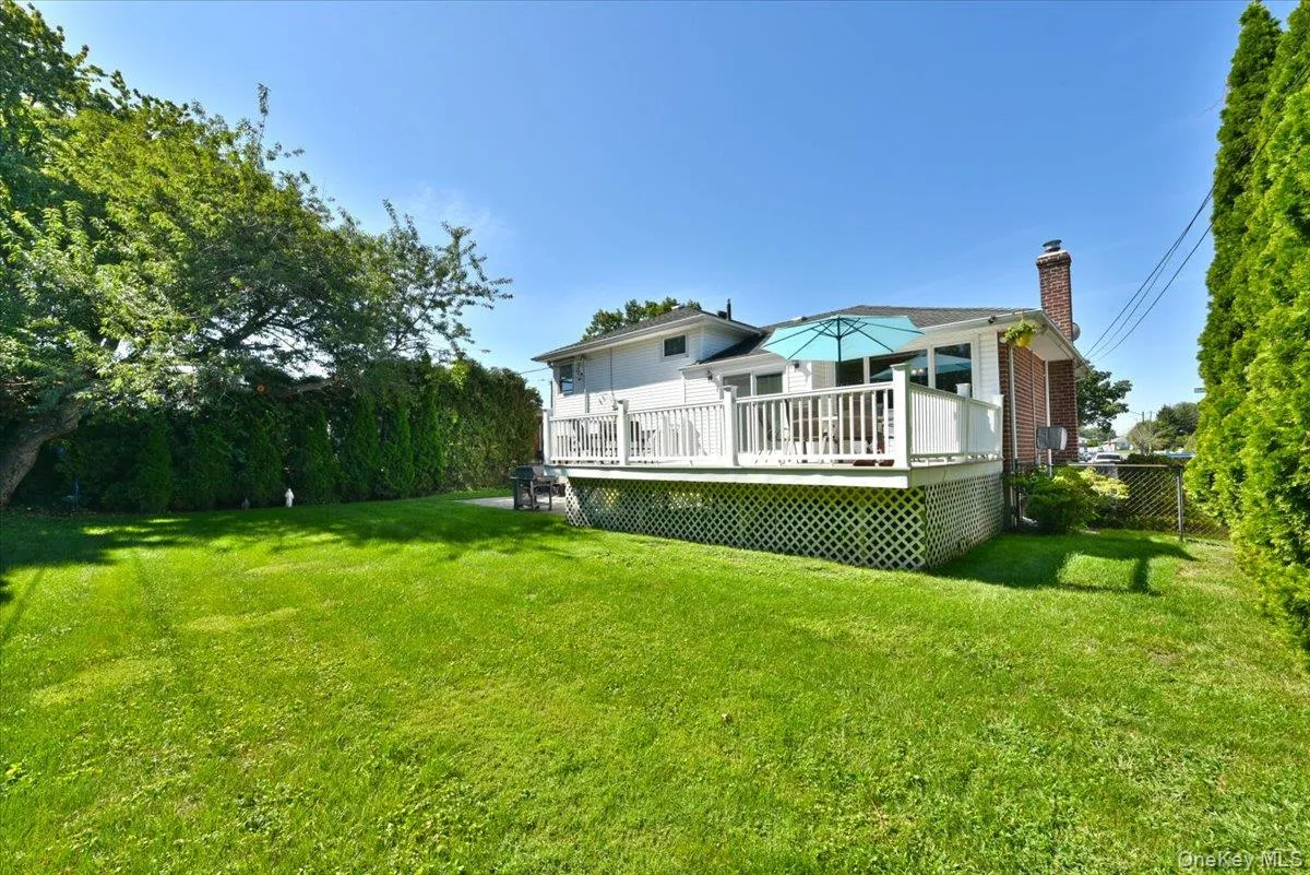70 Glenwood Road, Oyster Bay, NY, 3 Bedrooms Bedrooms, 6 Rooms Rooms,1 BathroomBathrooms,Residential,For Rent,Glenwood,0,1042827 70 Glenwood Road, Oyster Bay, NY, 3 Bedrooms Bedrooms, 6 Rooms Rooms,1 BathroomBathrooms,Residential,For Rent,Glenwood,0,1042827