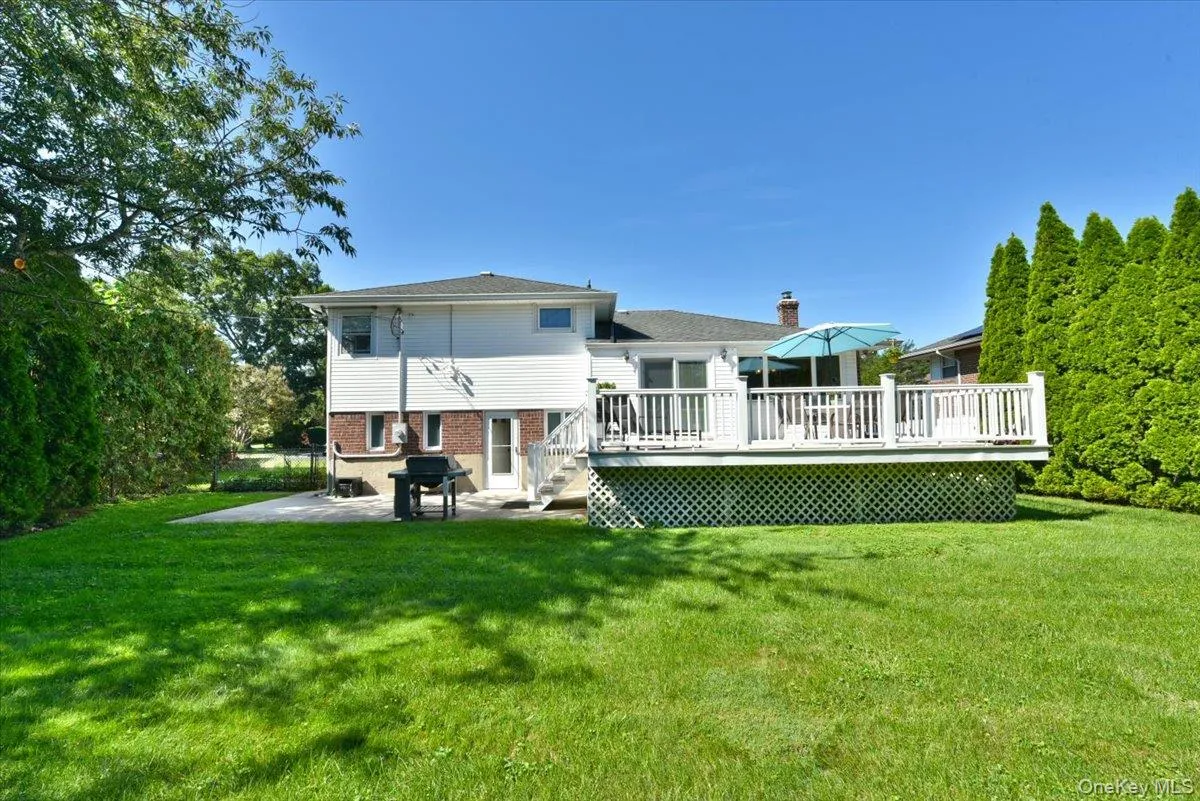 70 Glenwood Road, Oyster Bay, NY, 3 Bedrooms Bedrooms, 6 Rooms Rooms,1 BathroomBathrooms,Residential,For Rent,Glenwood,0,1042827 70 Glenwood Road, Oyster Bay, NY, 3 Bedrooms Bedrooms, 6 Rooms Rooms,1 BathroomBathrooms,Residential,For Rent,Glenwood,0,1042827