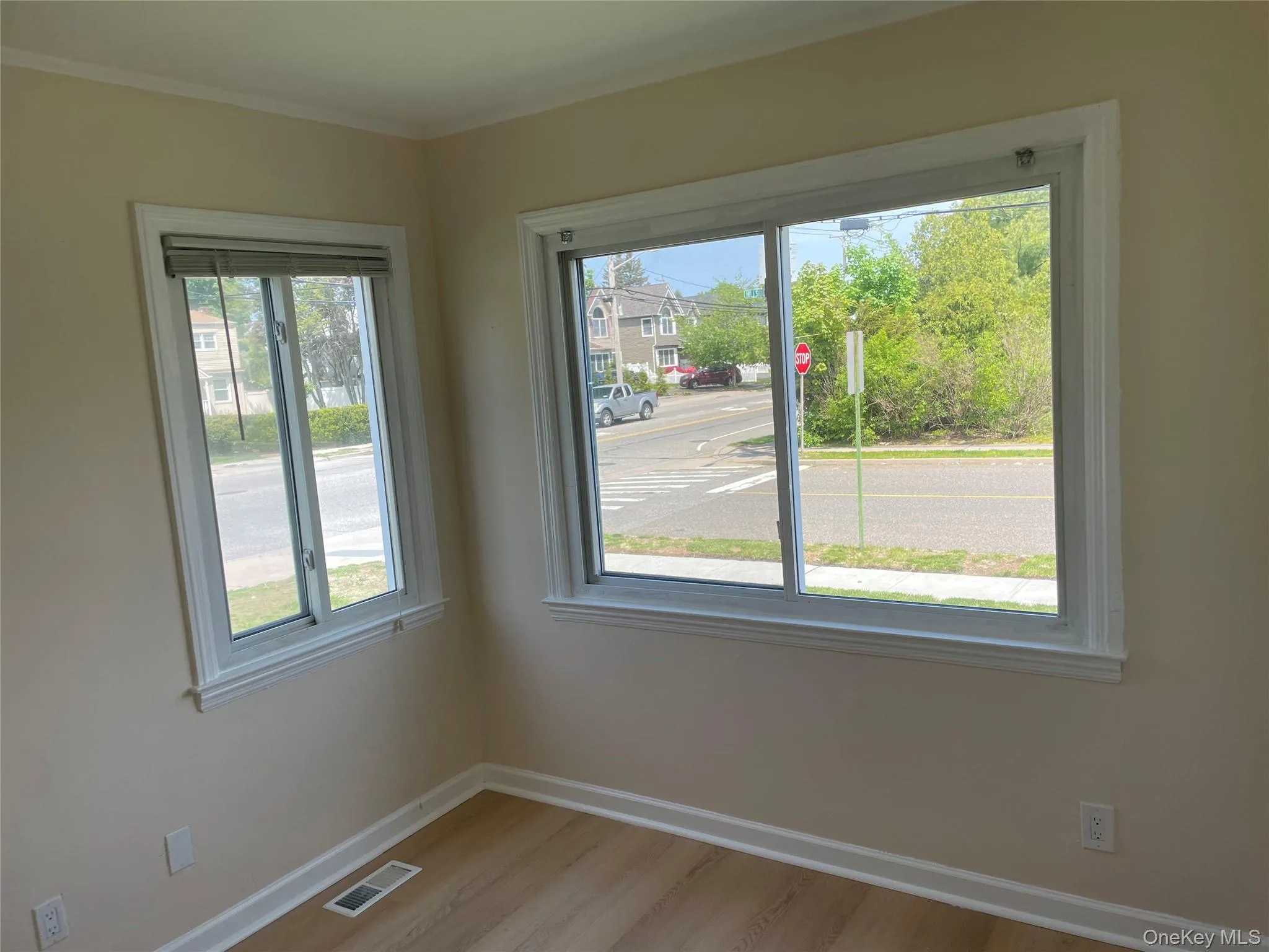 301 Jackson, Oyster Bay, NY, 1 Bedroom Bedrooms, 3 Rooms Rooms,1 BathroomBathrooms,Residential Lease,For Rent,Jackson,0,1042829 301 Jackson, Oyster Bay, NY, 1 Bedroom Bedrooms, 3 Rooms Rooms,1 BathroomBathrooms,Residential Lease,For Rent,Jackson,0,1042829