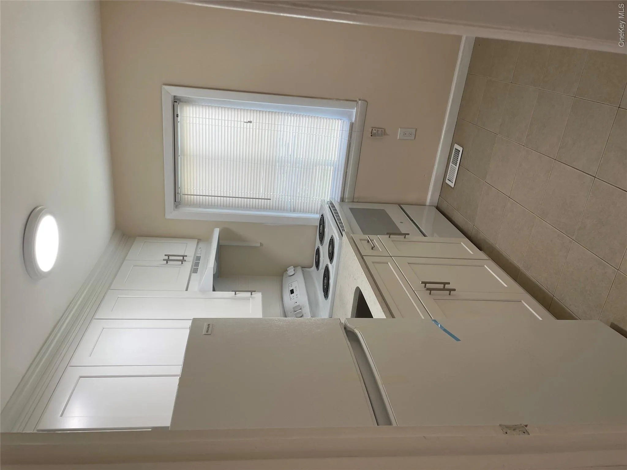 301 Jackson, Oyster Bay, NY, 1 Bedroom Bedrooms, 3 Rooms Rooms,1 BathroomBathrooms,Residential Lease,For Rent,Jackson,0,1042829 301 Jackson, Oyster Bay, NY, 1 Bedroom Bedrooms, 3 Rooms Rooms,1 BathroomBathrooms,Residential Lease,For Rent,Jackson,0,1042829