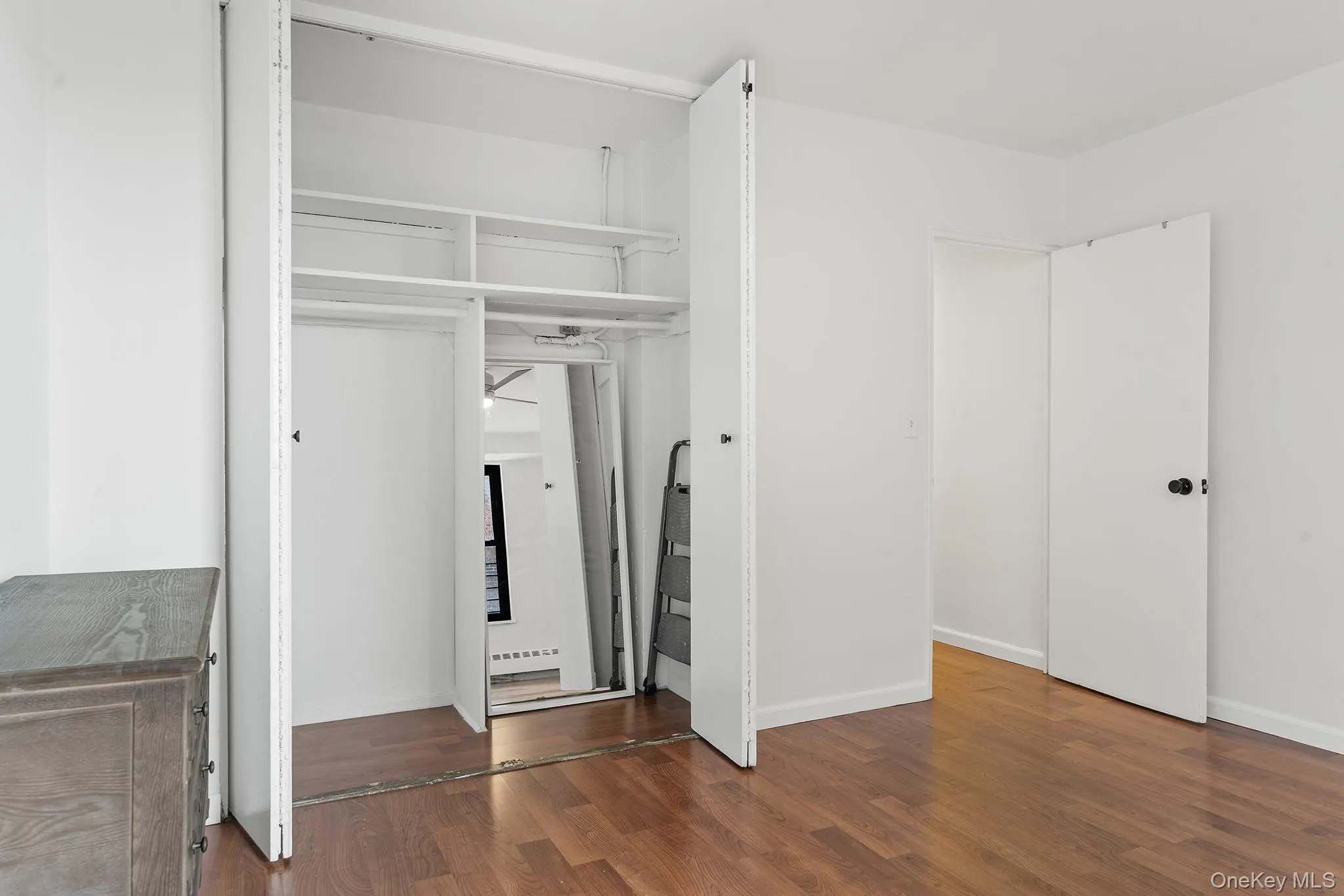 61-25 98th Street, New York, NY, 1 Bedroom Bedrooms, 3 Rooms Rooms,1 BathroomBathrooms,Residential,For Rent,98th,0,1042830 61-25 98th Street, New York, NY, 1 Bedroom Bedrooms, 3 Rooms Rooms,1 BathroomBathrooms,Residential,For Rent,98th,0,1042830