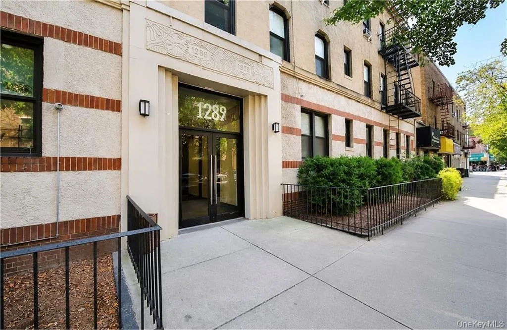 1289 19th Street, New York, NY, 1 Bedroom Bedrooms, 3 Rooms Rooms,1 BathroomBathrooms,Residential,For Rent,19th,0,1042831 1289 19th Street, New York, NY, 1 Bedroom Bedrooms, 3 Rooms Rooms,1 BathroomBathrooms,Residential,For Rent,19th,0,1042831