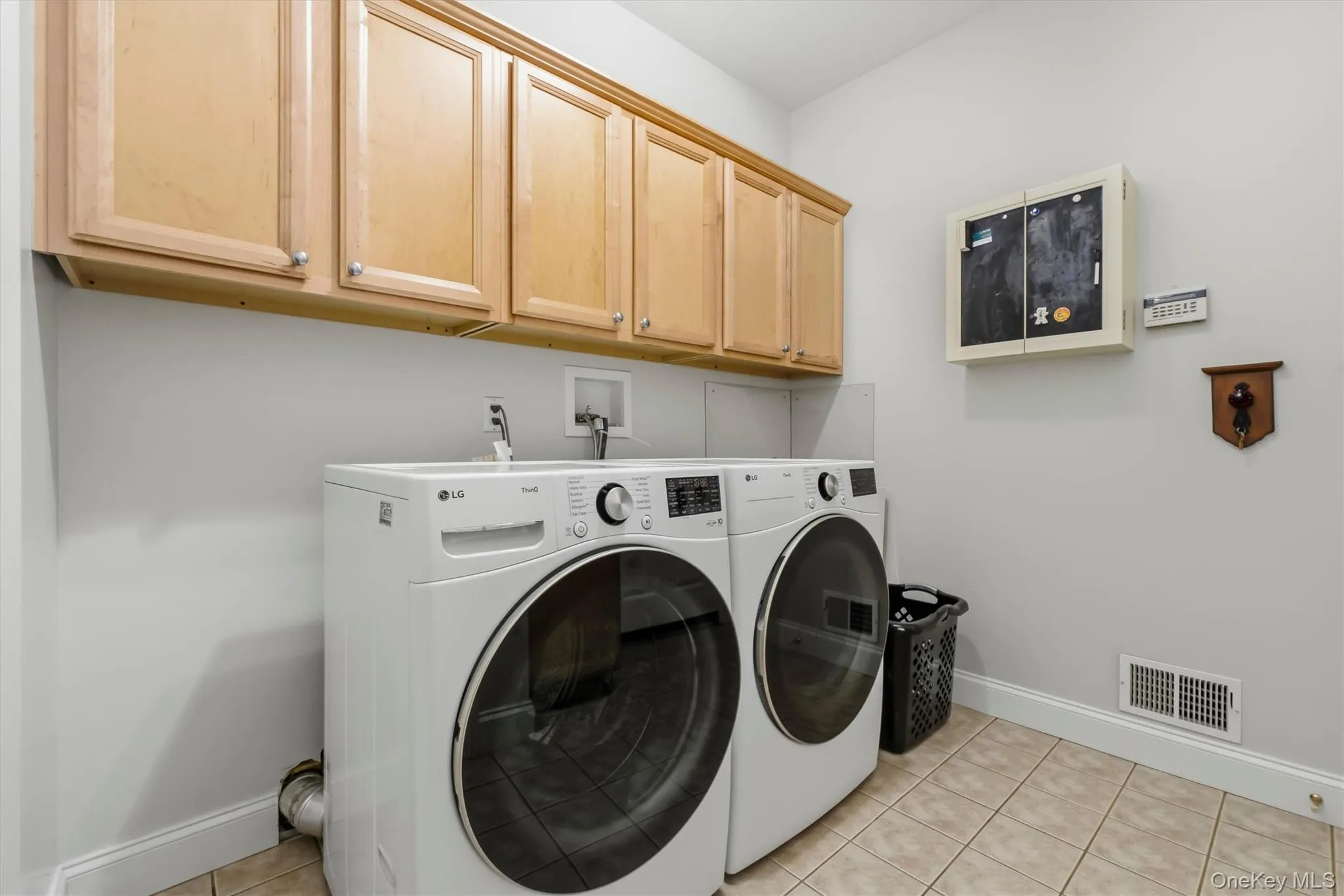 75 Spy Glass Hill Road, East Fishkill, NY, 4 Bedrooms Bedrooms, 10 Rooms Rooms,3 BathroomsBathrooms,Residential,For Rent,Spy Glass Hill,0,1042835 75 Spy Glass Hill Road, East Fishkill, NY, 4 Bedrooms Bedrooms, 10 Rooms Rooms,3 BathroomsBathrooms,Residential,For Rent,Spy Glass Hill,0,1042835