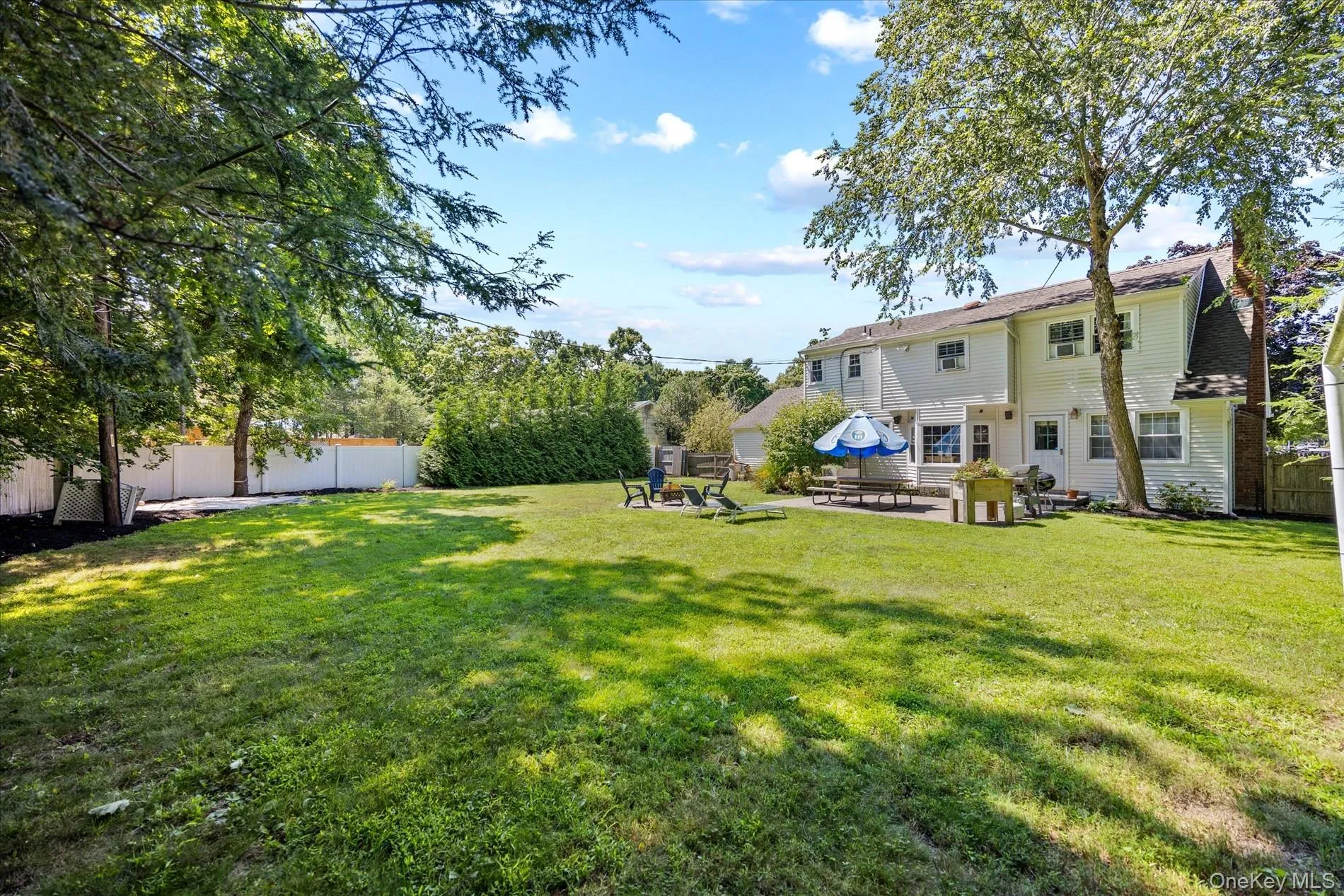 9 Charlemagne Drive, Smithtown, NY, 4 Bedrooms Bedrooms, 9 Rooms Rooms,2 BathroomsBathrooms,Residential,For Rent,Charlemagne,0,1042836 9 Charlemagne Drive, Smithtown, NY, 4 Bedrooms Bedrooms, 9 Rooms Rooms,2 BathroomsBathrooms,Residential,For Rent,Charlemagne,0,1042836
