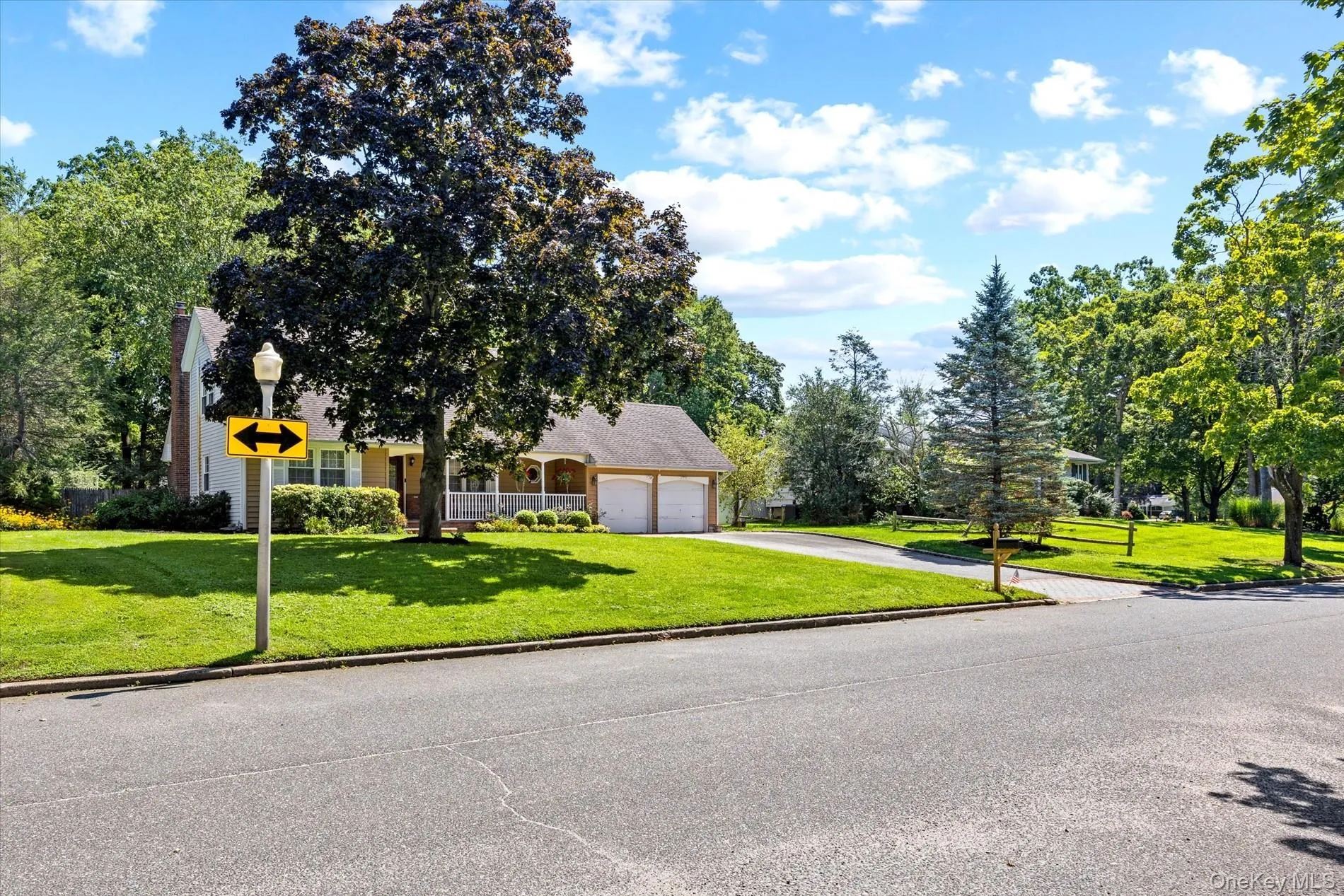 9 Charlemagne Drive, Smithtown, NY, 4 Bedrooms Bedrooms, 9 Rooms Rooms,2 BathroomsBathrooms,Residential,For Rent,Charlemagne,0,1042836 9 Charlemagne Drive, Smithtown, NY, 4 Bedrooms Bedrooms, 9 Rooms Rooms,2 BathroomsBathrooms,Residential,For Rent,Charlemagne,0,1042836