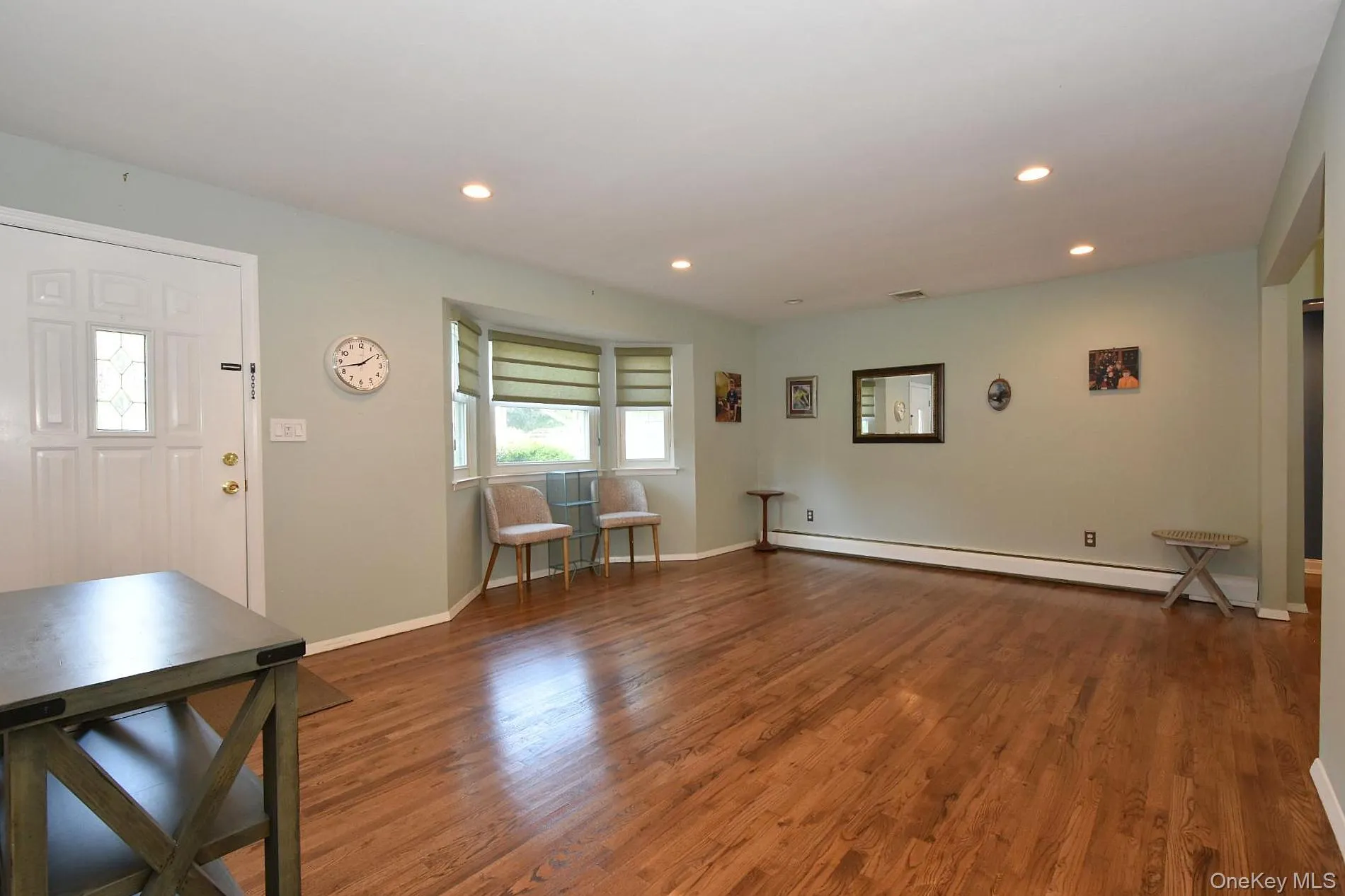 14 Milburn Road, Brookhaven, NY, 3 Bedrooms Bedrooms, 6 Rooms Rooms,1 BathroomBathrooms,Residential,For Rent,Milburn,0,1042839 14 Milburn Road, Brookhaven, NY, 3 Bedrooms Bedrooms, 6 Rooms Rooms,1 BathroomBathrooms,Residential,For Rent,Milburn,0,1042839