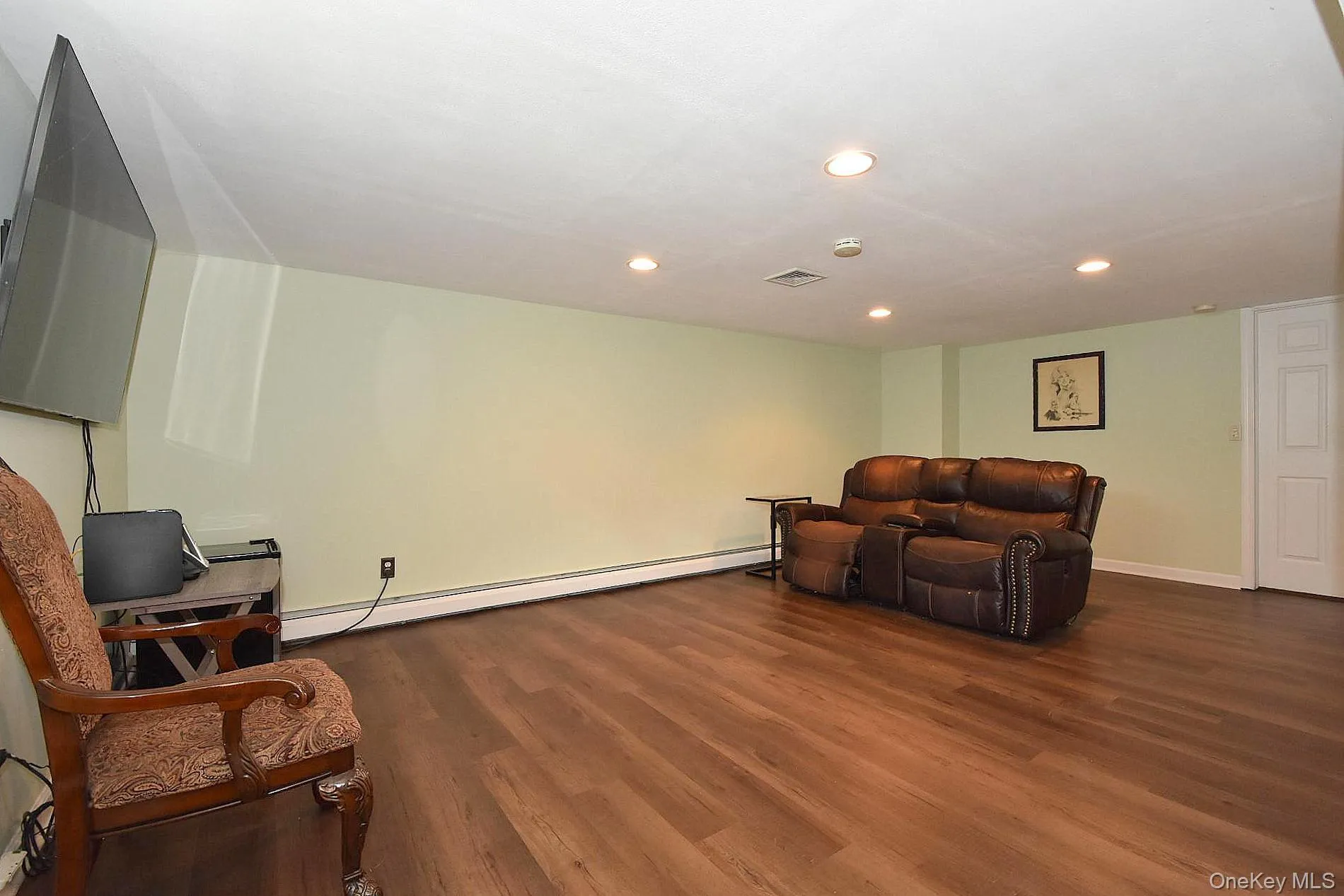 14 Milburn Road, Brookhaven, NY, 3 Bedrooms Bedrooms, 6 Rooms Rooms,1 BathroomBathrooms,Residential,For Rent,Milburn,0,1042839 14 Milburn Road, Brookhaven, NY, 3 Bedrooms Bedrooms, 6 Rooms Rooms,1 BathroomBathrooms,Residential,For Rent,Milburn,0,1042839