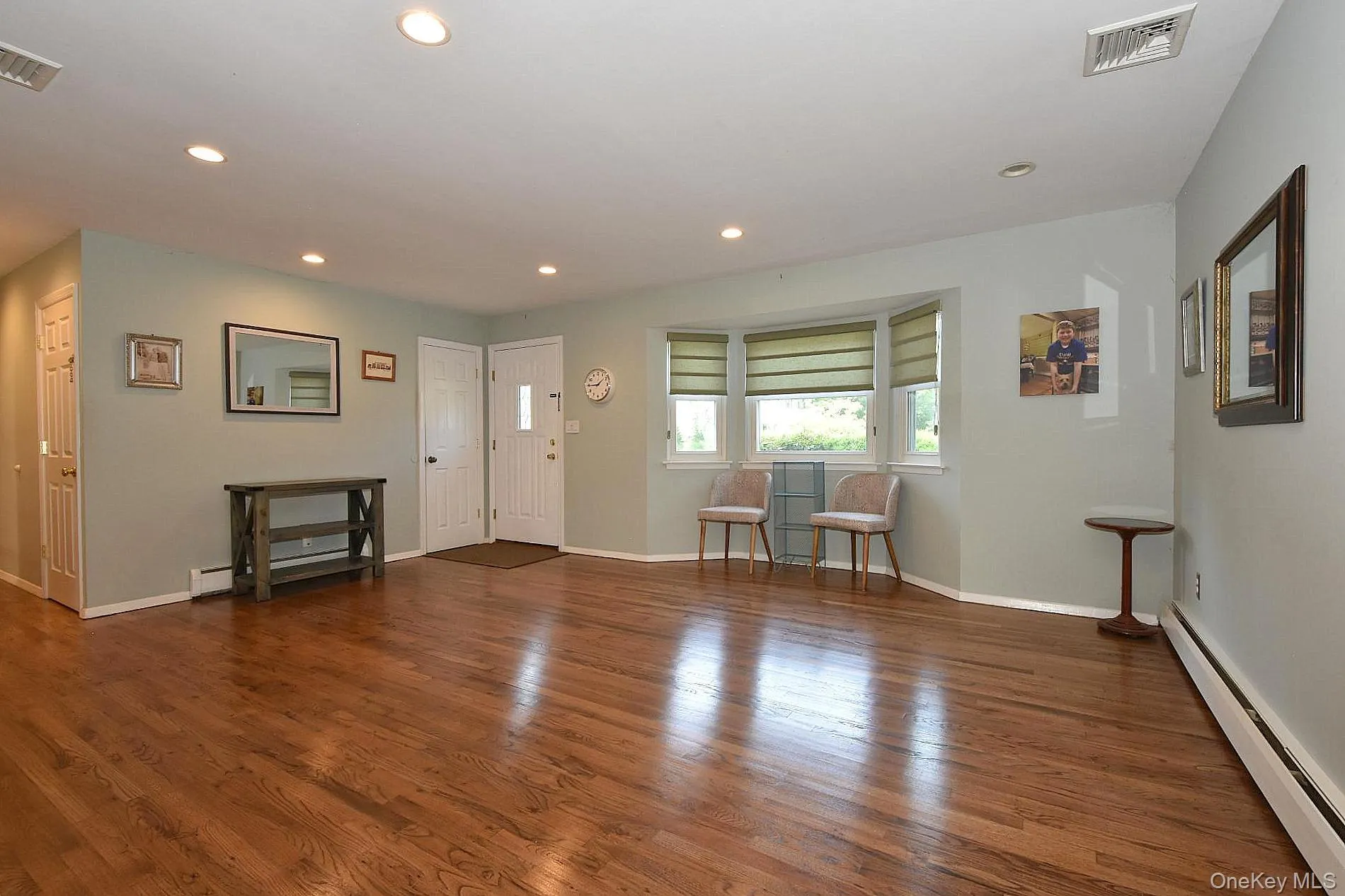 14 Milburn Road, Brookhaven, NY, 3 Bedrooms Bedrooms, 6 Rooms Rooms,1 BathroomBathrooms,Residential,For Rent,Milburn,0,1042839 14 Milburn Road, Brookhaven, NY, 3 Bedrooms Bedrooms, 6 Rooms Rooms,1 BathroomBathrooms,Residential,For Rent,Milburn,0,1042839