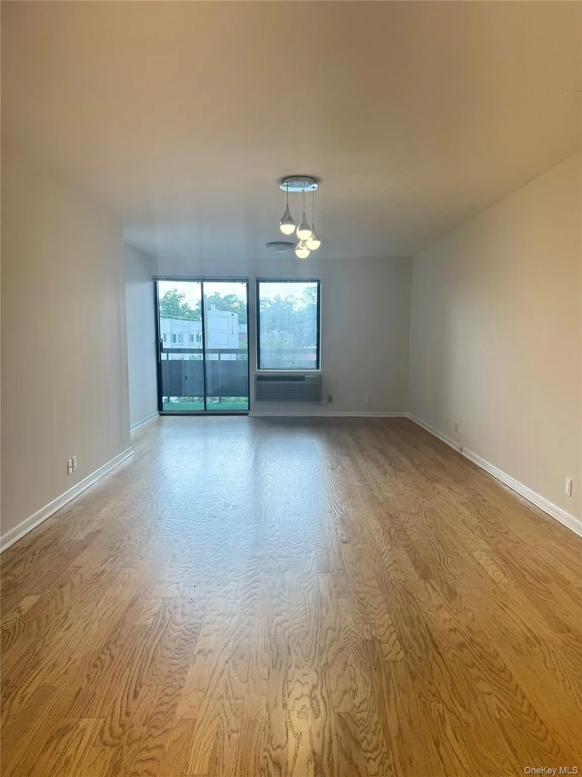 141 Great Neck Road, North Hempstead, NY, 2 Bedrooms Bedrooms, 4 Rooms Rooms,1 BathroomBathrooms,Residential Lease,For Rent,Great Neck Road,0,1042842 141 Great Neck Road, North Hempstead, NY, 2 Bedrooms Bedrooms, 4 Rooms Rooms,1 BathroomBathrooms,Residential Lease,For Rent,Great Neck Road,0,1042842