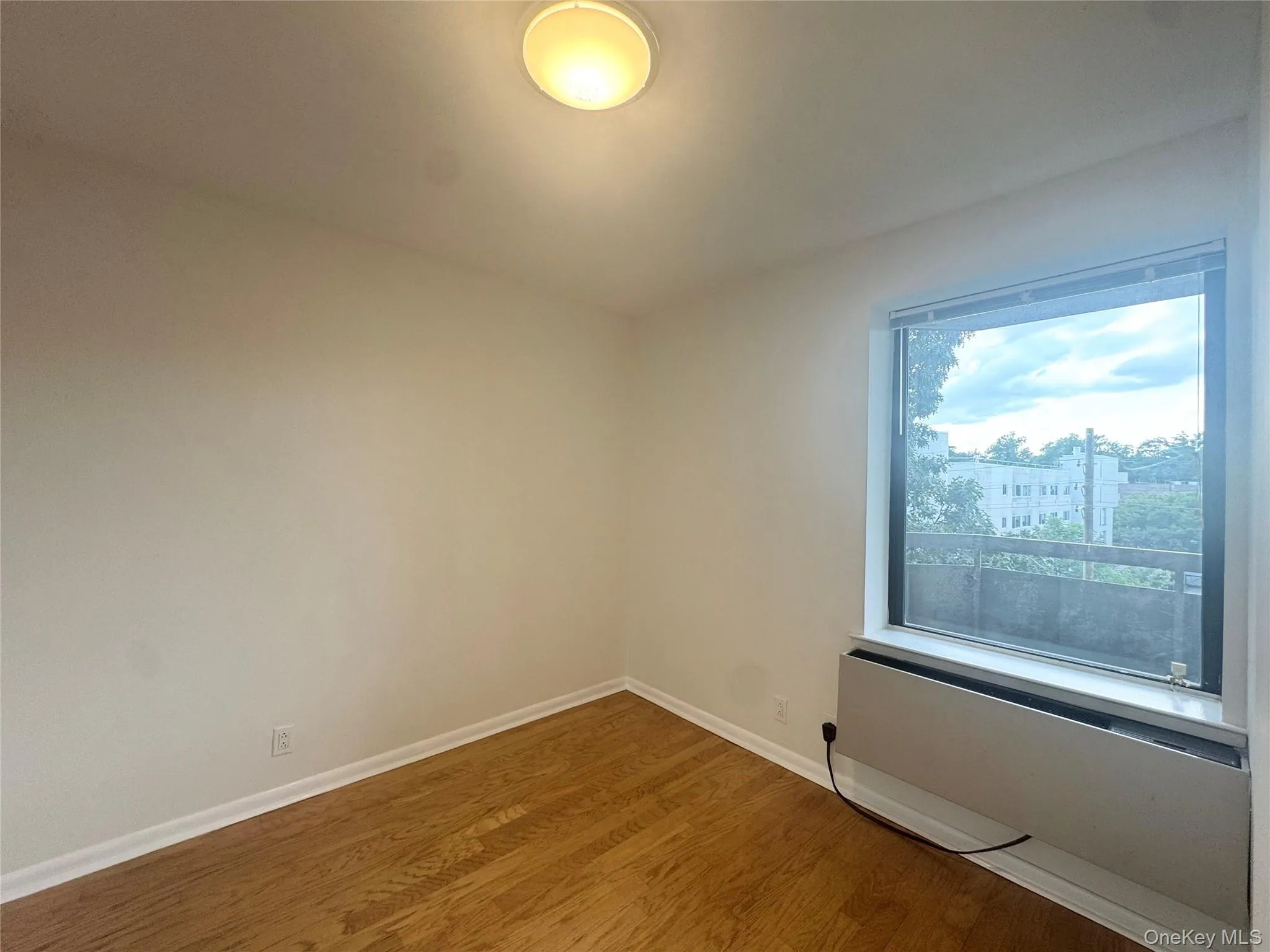 141 Great Neck Road, North Hempstead, NY, 2 Bedrooms Bedrooms, 4 Rooms Rooms,1 BathroomBathrooms,Residential Lease,For Rent,Great Neck Road,0,1042842 141 Great Neck Road, North Hempstead, NY, 2 Bedrooms Bedrooms, 4 Rooms Rooms,1 BathroomBathrooms,Residential Lease,For Rent,Great Neck Road,0,1042842