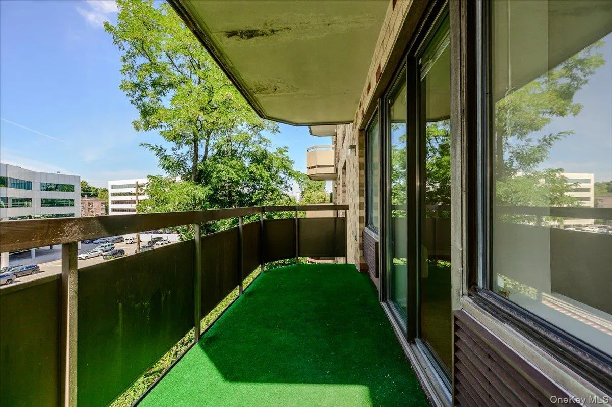 141 Great Neck Road, North Hempstead, NY, 2 Bedrooms Bedrooms, 4 Rooms Rooms,1 BathroomBathrooms,Residential Lease,For Rent,Great Neck Road,0,1042842 141 Great Neck Road, North Hempstead, NY, 2 Bedrooms Bedrooms, 4 Rooms Rooms,1 BathroomBathrooms,Residential Lease,For Rent,Great Neck Road,0,1042842