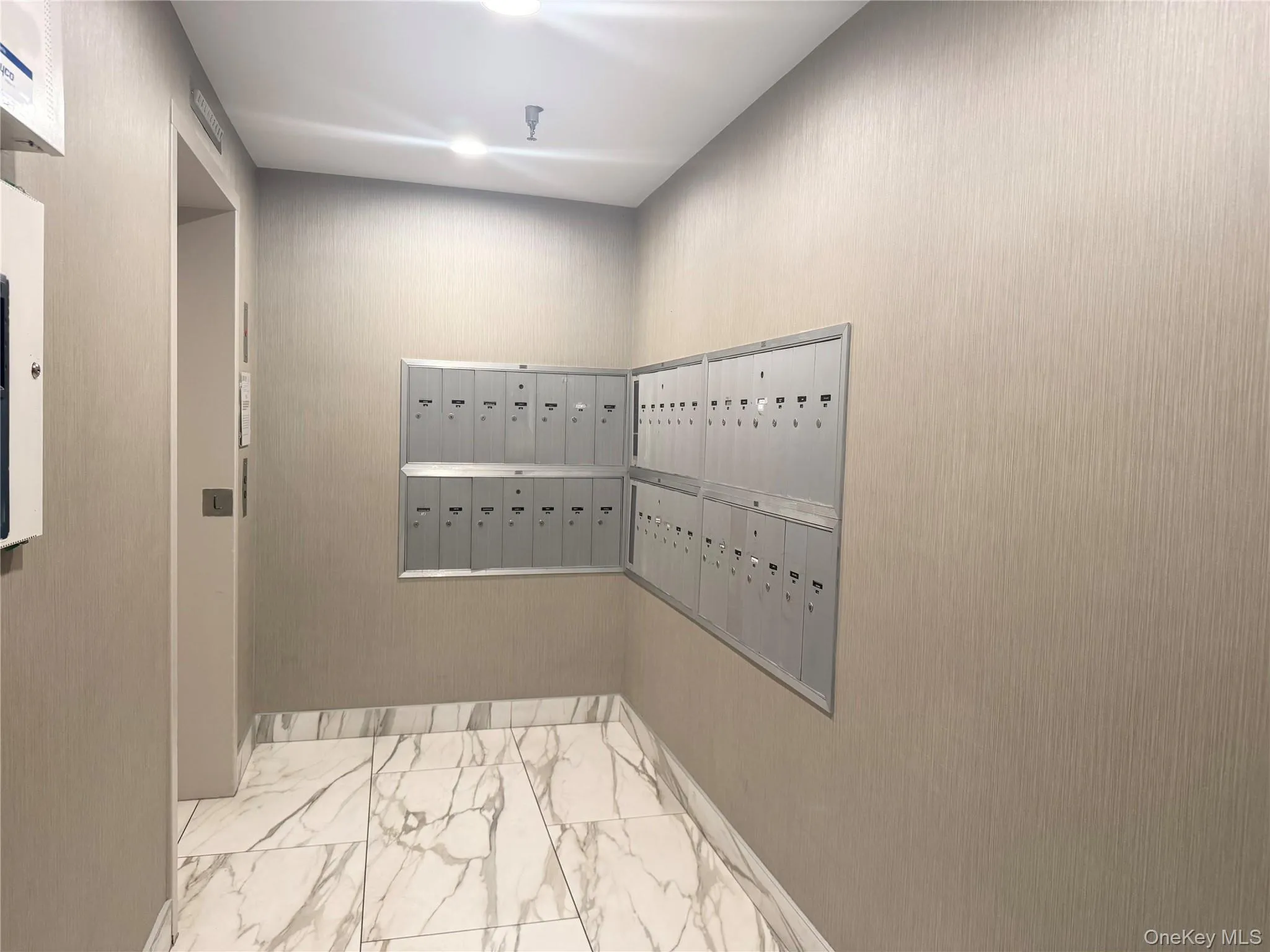 141 Great Neck Road, North Hempstead, NY, 2 Bedrooms Bedrooms, 4 Rooms Rooms,1 BathroomBathrooms,Residential Lease,For Rent,Great Neck Road,0,1042842 141 Great Neck Road, North Hempstead, NY, 2 Bedrooms Bedrooms, 4 Rooms Rooms,1 BathroomBathrooms,Residential Lease,For Rent,Great Neck Road,0,1042842