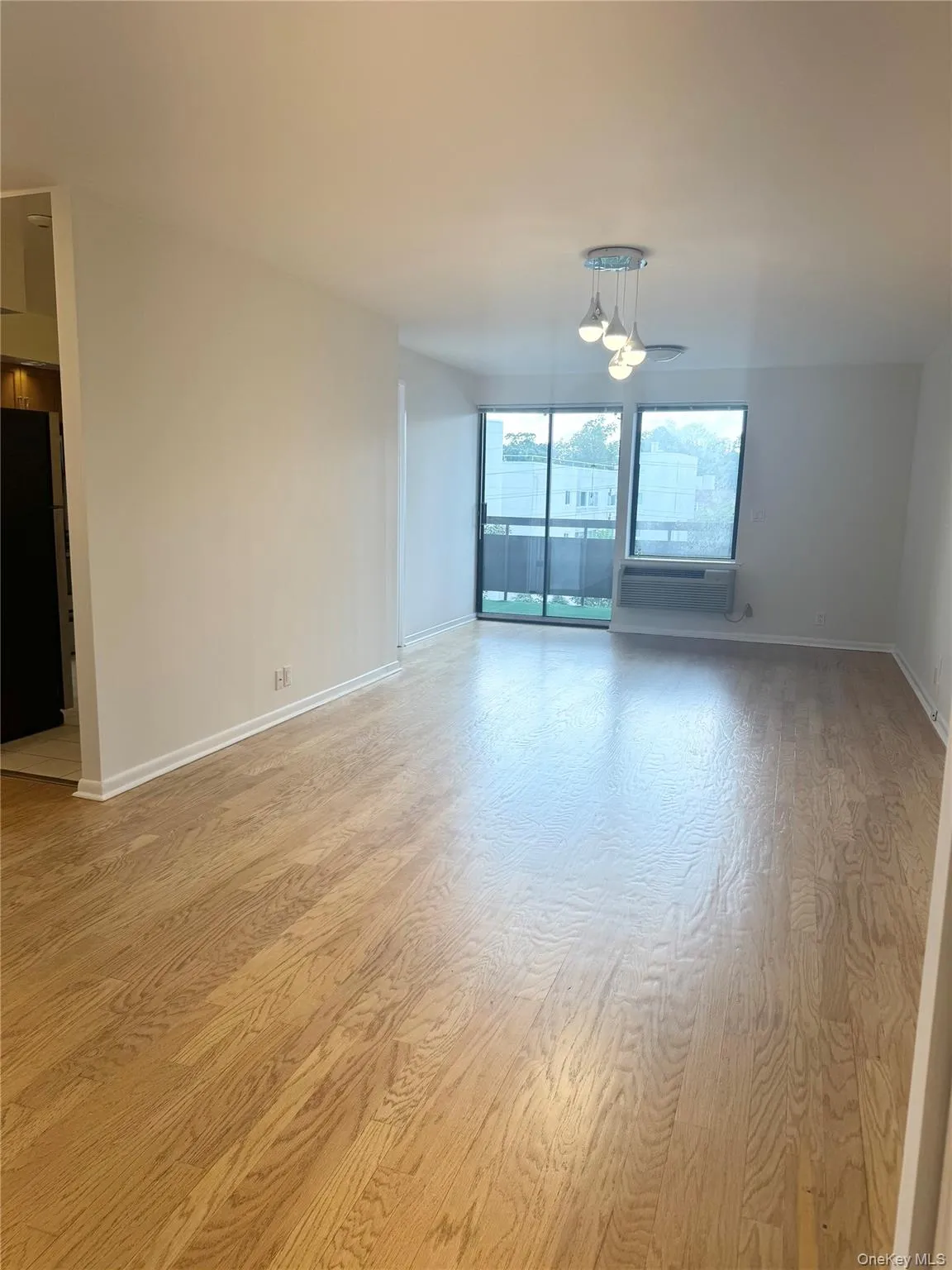 141 Great Neck Road, North Hempstead, NY, 2 Bedrooms Bedrooms, 4 Rooms Rooms,1 BathroomBathrooms,Residential Lease,For Rent,Great Neck Road,0,1042842 141 Great Neck Road, North Hempstead, NY, 2 Bedrooms Bedrooms, 4 Rooms Rooms,1 BathroomBathrooms,Residential Lease,For Rent,Great Neck Road,0,1042842
