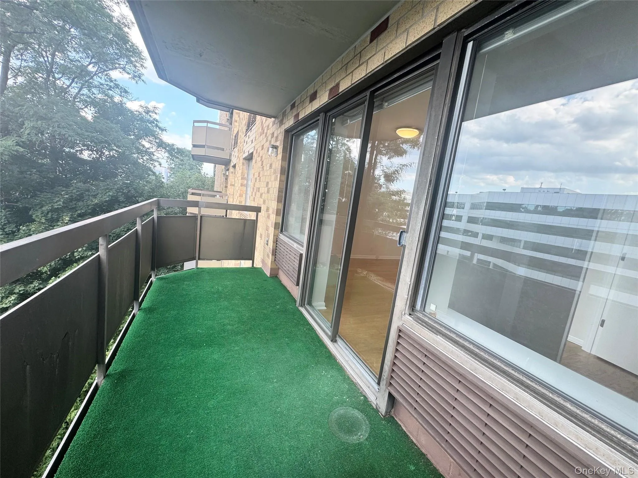 141 Great Neck Road, North Hempstead, NY, 2 Bedrooms Bedrooms, 4 Rooms Rooms,1 BathroomBathrooms,Residential Lease,For Rent,Great Neck Road,0,1042842 141 Great Neck Road, North Hempstead, NY, 2 Bedrooms Bedrooms, 4 Rooms Rooms,1 BathroomBathrooms,Residential Lease,For Rent,Great Neck Road,0,1042842