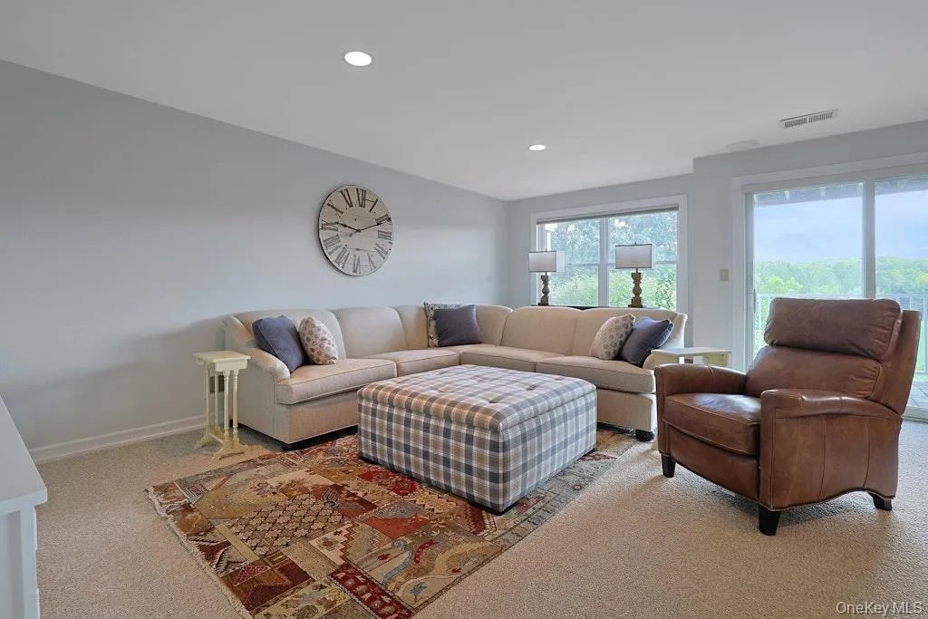 29 Country Club Lane, Mount Pleasant, NY, 3 Bedrooms Bedrooms, 11 Rooms Rooms,3 BathroomsBathrooms,Residential,For Rent,Country Club,0,1042845 29 Country Club Lane, Mount Pleasant, NY, 3 Bedrooms Bedrooms, 11 Rooms Rooms,3 BathroomsBathrooms,Residential,For Rent,Country Club,0,1042845