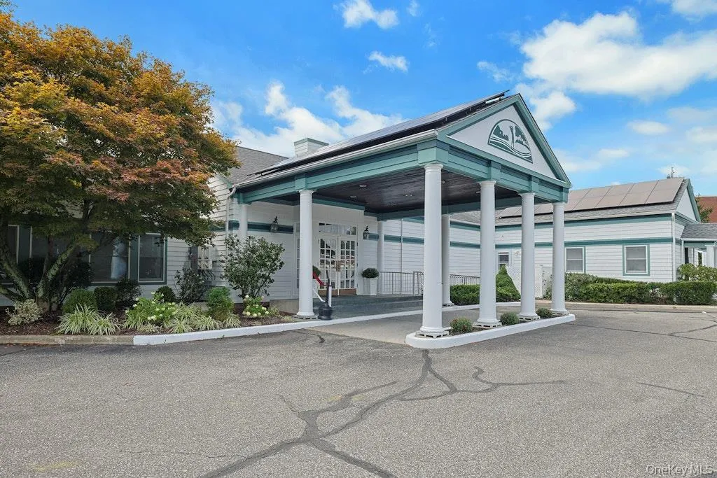 Community clubhouse with dining room/restaurant, gym, and access to the community pool Community clubhouse with dining room/restaurant, gym, and access to the community pool