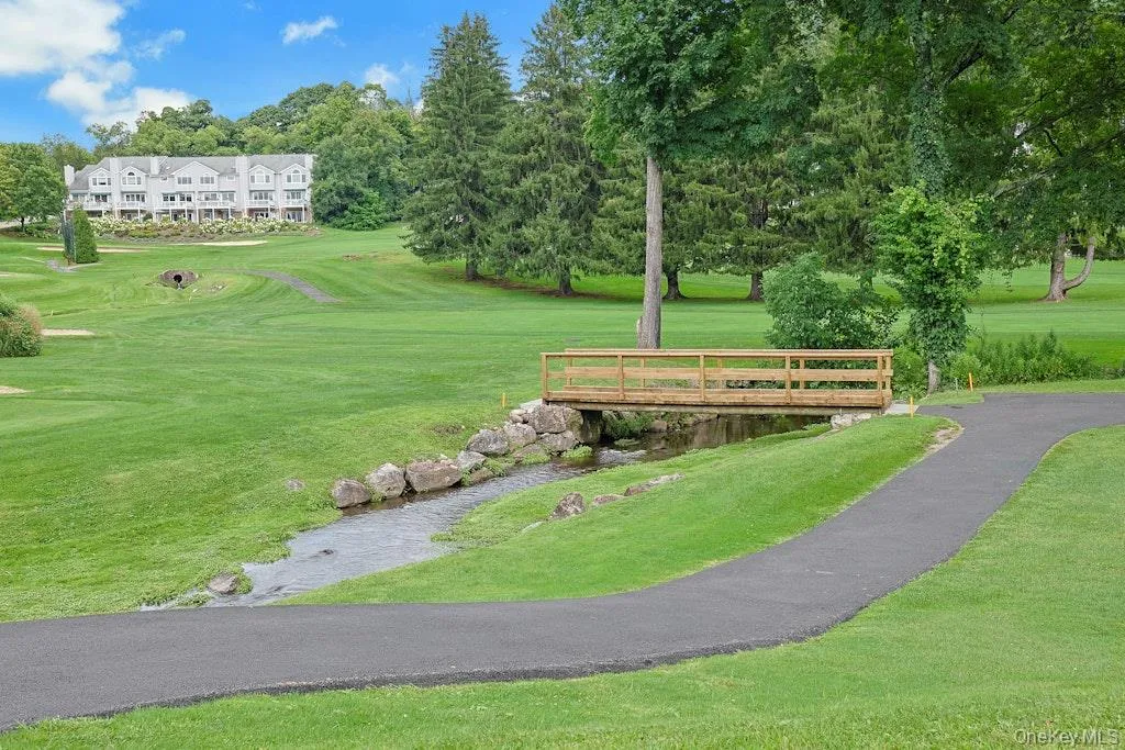 Well maintained 9 hole golf course Well maintained 9 hole golf course