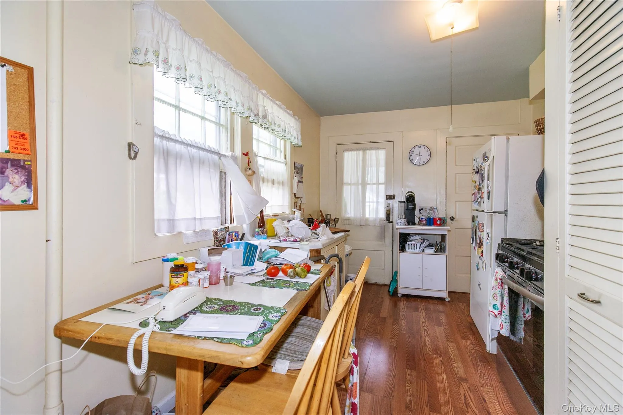 48 Saint Marks Place, North Hempstead, NY, 3 Bedrooms Bedrooms, 5 Rooms Rooms,1 BathroomBathrooms,Residential,For Rent,Saint Marks,0,1042847 48 Saint Marks Place, North Hempstead, NY, 3 Bedrooms Bedrooms, 5 Rooms Rooms,1 BathroomBathrooms,Residential,For Rent,Saint Marks,0,1042847