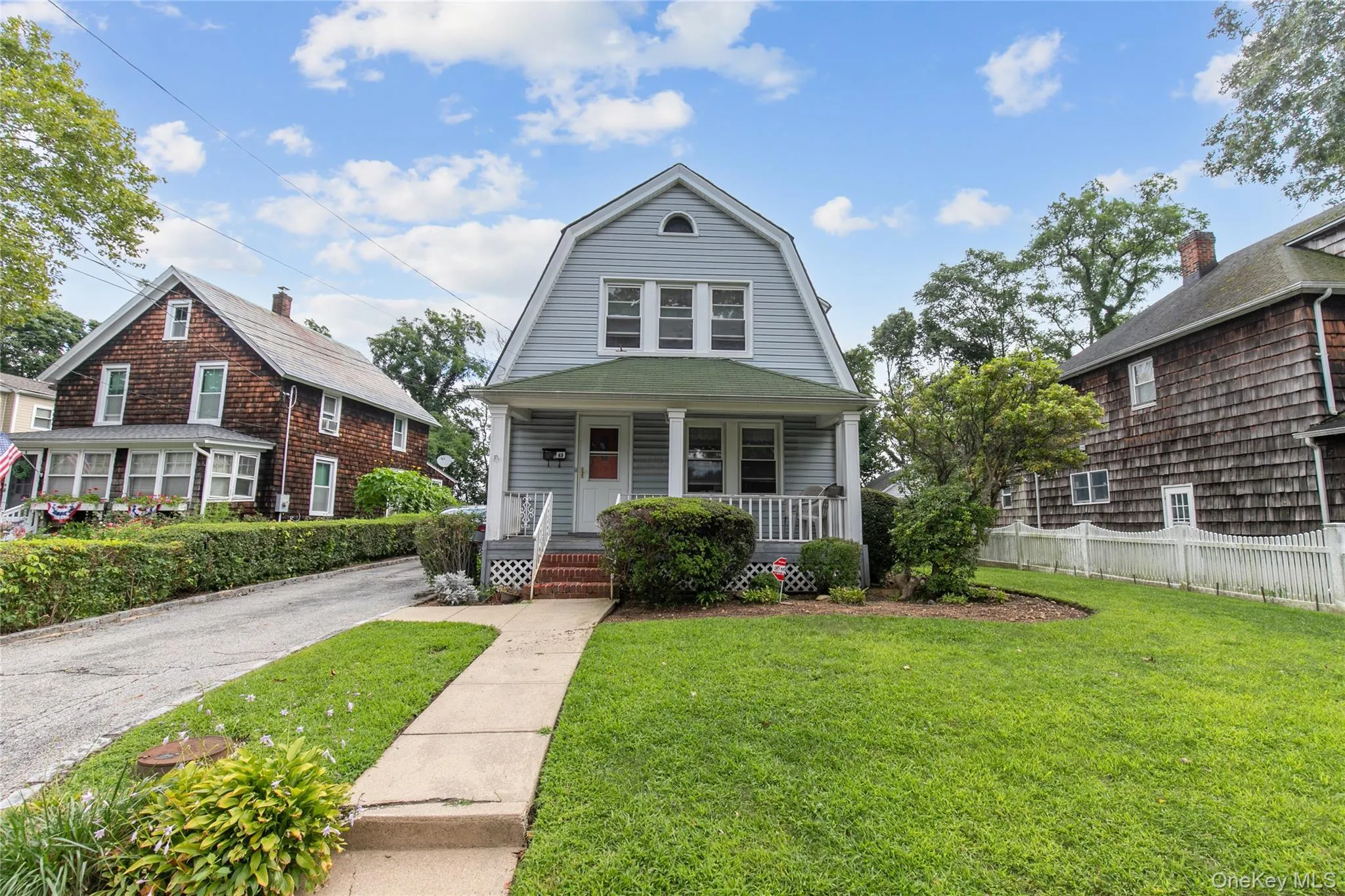 48 Saint Marks Place, North Hempstead, NY, 3 Bedrooms Bedrooms, 5 Rooms Rooms,1 BathroomBathrooms,Residential,For Rent,Saint Marks,0,1042847 48 Saint Marks Place, North Hempstead, NY, 3 Bedrooms Bedrooms, 5 Rooms Rooms,1 BathroomBathrooms,Residential,For Rent,Saint Marks,0,1042847