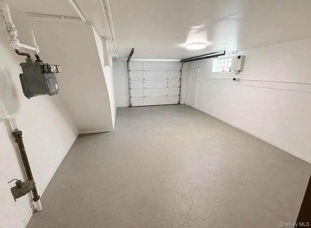 201-10 26th Avenue, New York, NY, 3 Bedrooms Bedrooms, 7 Rooms Rooms,1 BathroomBathrooms,Residential,For Rent,26th,0,1042848 201-10 26th Avenue, New York, NY, 3 Bedrooms Bedrooms, 7 Rooms Rooms,1 BathroomBathrooms,Residential,For Rent,26th,0,1042848