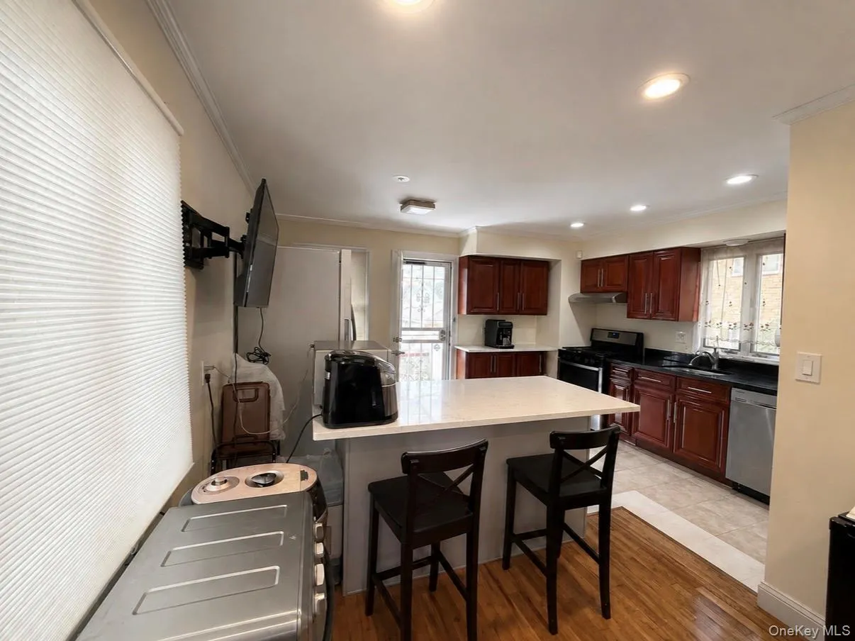 201-10 26th Avenue, New York, NY, 3 Bedrooms Bedrooms, 7 Rooms Rooms,1 BathroomBathrooms,Residential,For Rent,26th,0,1042848 201-10 26th Avenue, New York, NY, 3 Bedrooms Bedrooms, 7 Rooms Rooms,1 BathroomBathrooms,Residential,For Rent,26th,0,1042848