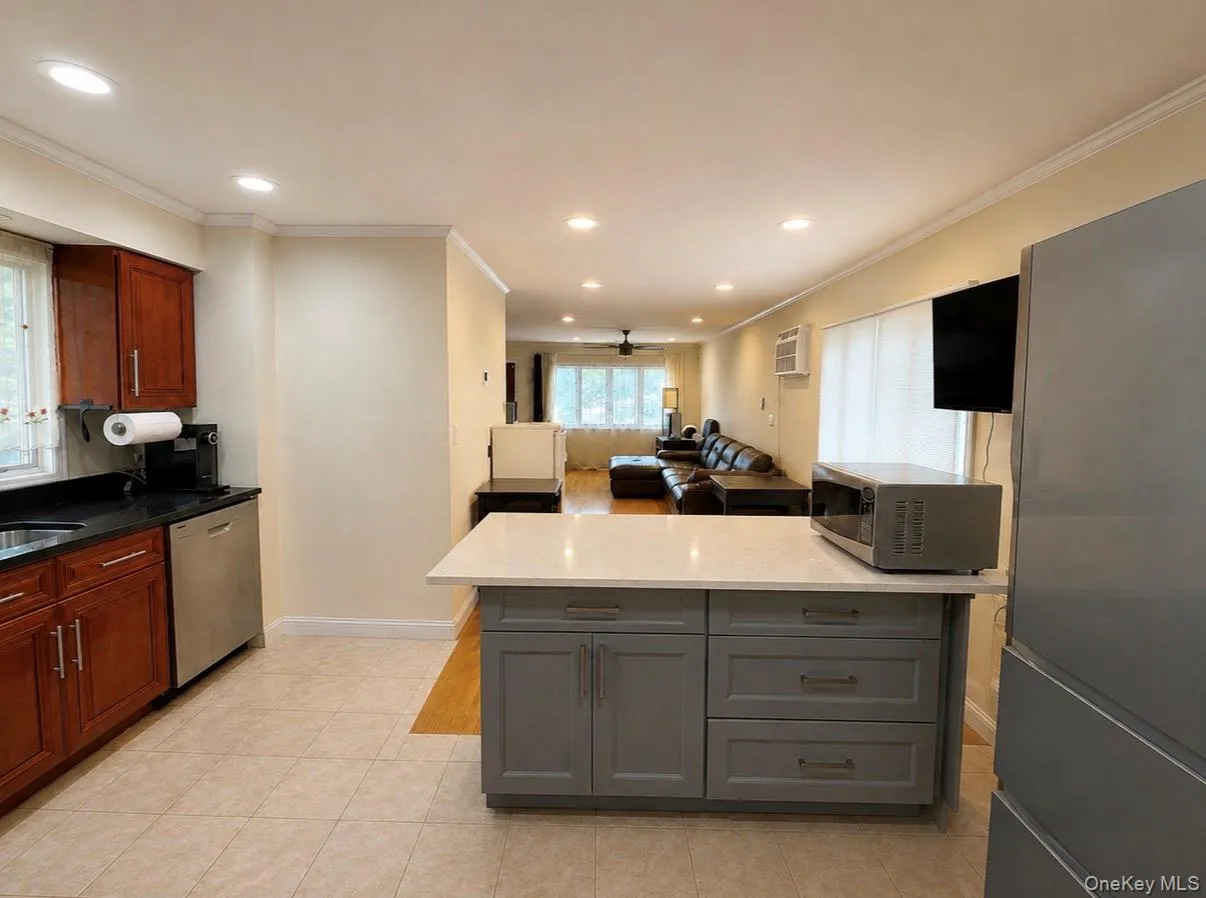 201-10 26th Avenue, New York, NY, 3 Bedrooms Bedrooms, 7 Rooms Rooms,1 BathroomBathrooms,Residential,For Rent,26th,0,1042848 201-10 26th Avenue, New York, NY, 3 Bedrooms Bedrooms, 7 Rooms Rooms,1 BathroomBathrooms,Residential,For Rent,26th,0,1042848
