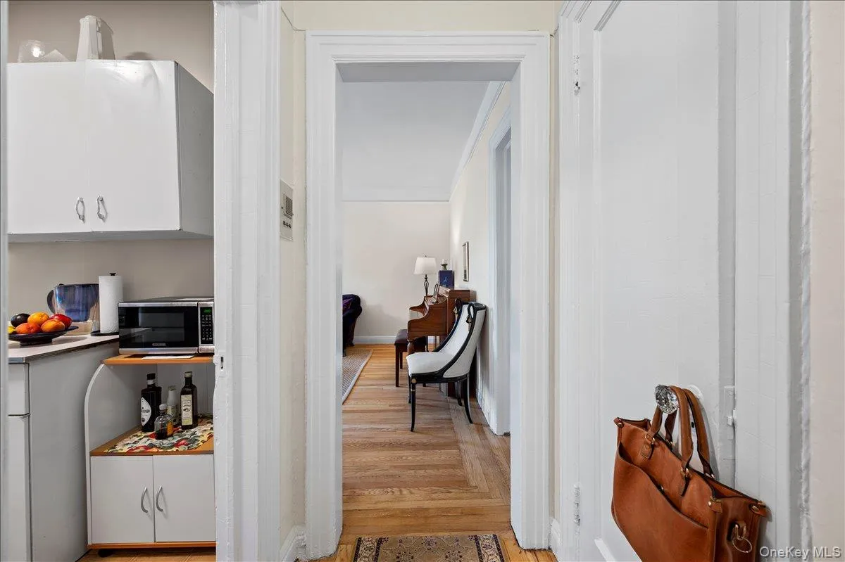 445 Gramatan Avenue, Mount Vernon, NY, 2 Bedrooms Bedrooms, 4 Rooms Rooms,1 BathroomBathrooms,Residential,For Rent,Gramatan Avenue,0,1042852 445 Gramatan Avenue, Mount Vernon, NY, 2 Bedrooms Bedrooms, 4 Rooms Rooms,1 BathroomBathrooms,Residential,For Rent,Gramatan Avenue,0,1042852