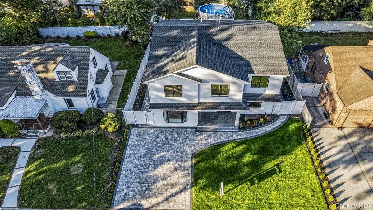 448 Coolidge Street, Hempstead, NY, 5 Bedrooms Bedrooms, 9 Rooms Rooms,3 BathroomsBathrooms,Residential,For Rent,Coolidge,0,1042857 448 Coolidge Street, Hempstead, NY, 5 Bedrooms Bedrooms, 9 Rooms Rooms,3 BathroomsBathrooms,Residential,For Rent,Coolidge,0,1042857