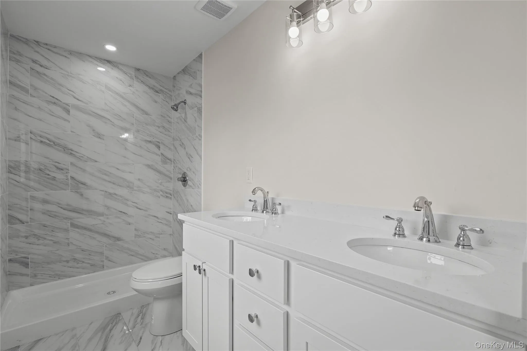 Beautifully Finished Primary Bath with a Fresh, Modern Design Beautifully Finished Primary Bath with a Fresh, Modern Design