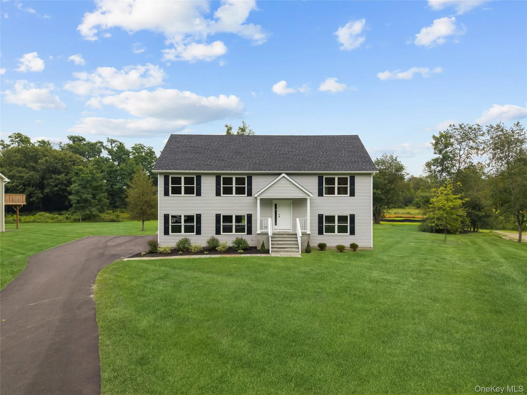 Striking Contemporary Design with a Fresh, Modern Exterior Striking Contemporary Design with a Fresh, Modern Exterior