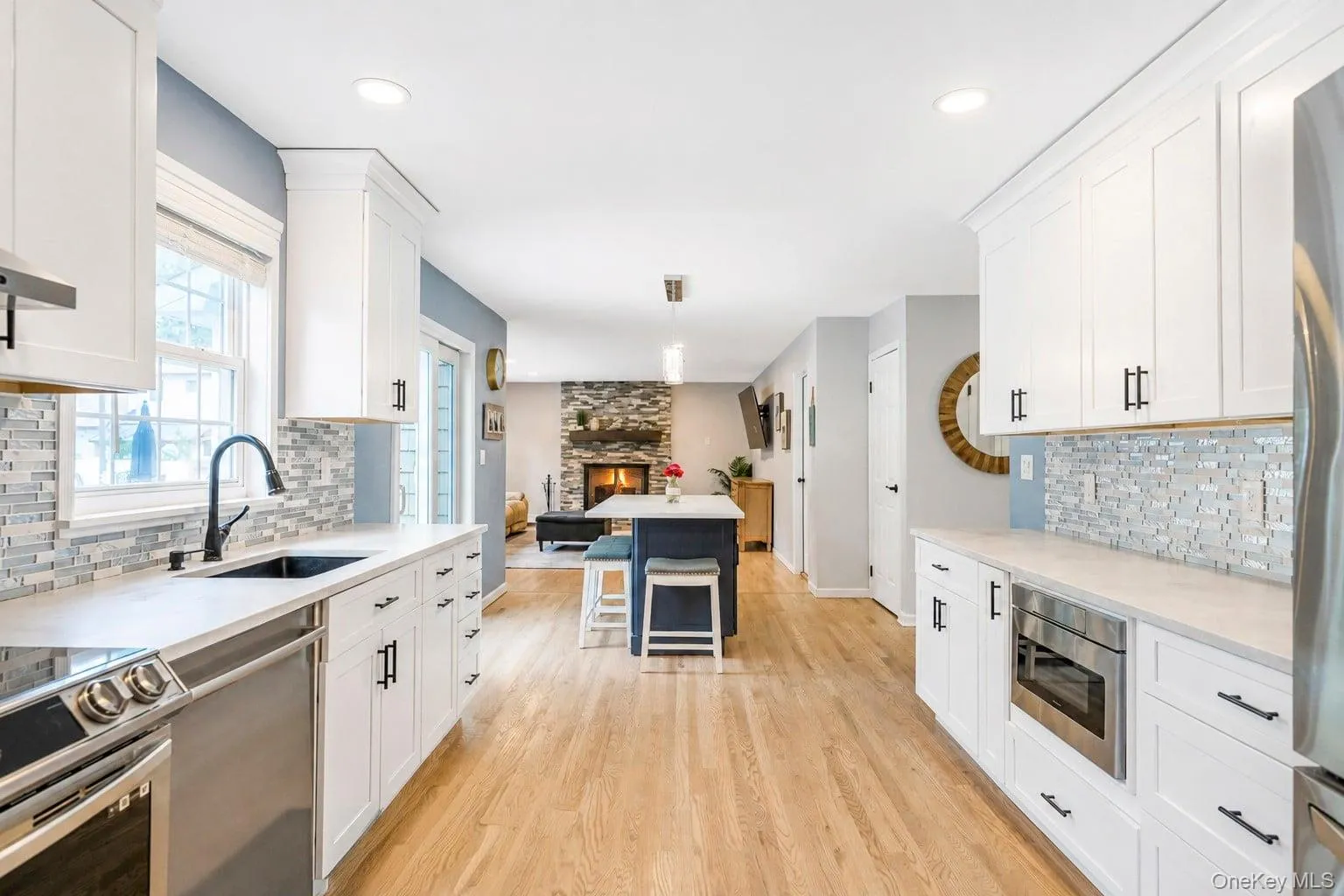 282 6th Avenue, Smithtown, NY, 3 Bedrooms Bedrooms, 8 Rooms Rooms,2 BathroomsBathrooms,Residential,For Rent,6th,0,1042862 282 6th Avenue, Smithtown, NY, 3 Bedrooms Bedrooms, 8 Rooms Rooms,2 BathroomsBathrooms,Residential,For Rent,6th,0,1042862