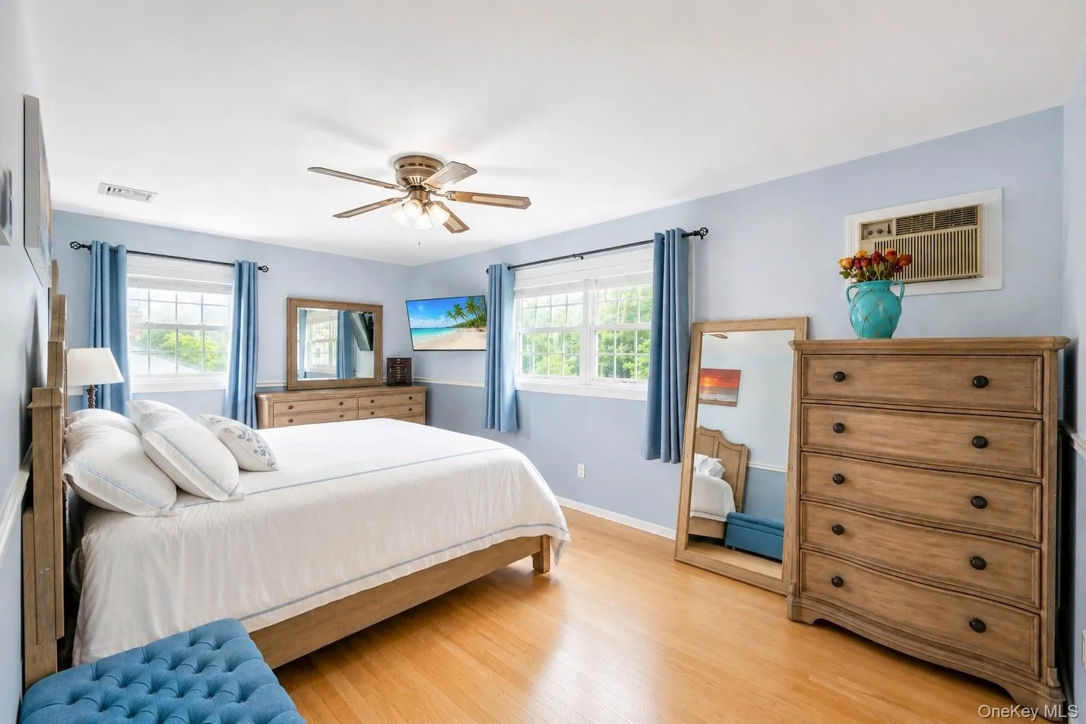 282 6th Avenue, Smithtown, NY, 3 Bedrooms Bedrooms, 8 Rooms Rooms,2 BathroomsBathrooms,Residential,For Rent,6th,0,1042862 282 6th Avenue, Smithtown, NY, 3 Bedrooms Bedrooms, 8 Rooms Rooms,2 BathroomsBathrooms,Residential,For Rent,6th,0,1042862