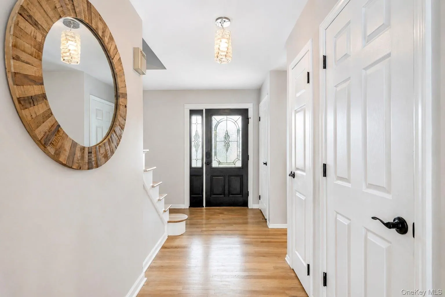 282 6th Avenue, Smithtown, NY, 3 Bedrooms Bedrooms, 8 Rooms Rooms,2 BathroomsBathrooms,Residential,For Rent,6th,0,1042862 282 6th Avenue, Smithtown, NY, 3 Bedrooms Bedrooms, 8 Rooms Rooms,2 BathroomsBathrooms,Residential,For Rent,6th,0,1042862