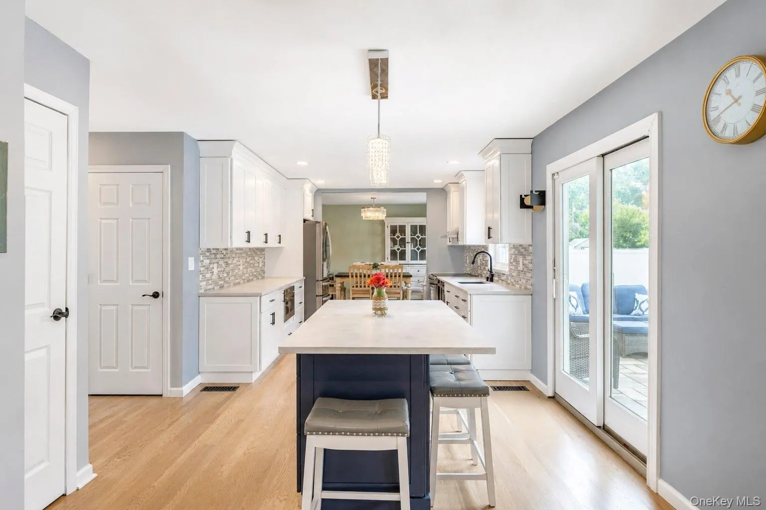 282 6th Avenue, Smithtown, NY, 3 Bedrooms Bedrooms, 8 Rooms Rooms,2 BathroomsBathrooms,Residential,For Rent,6th,0,1042862 282 6th Avenue, Smithtown, NY, 3 Bedrooms Bedrooms, 8 Rooms Rooms,2 BathroomsBathrooms,Residential,For Rent,6th,0,1042862