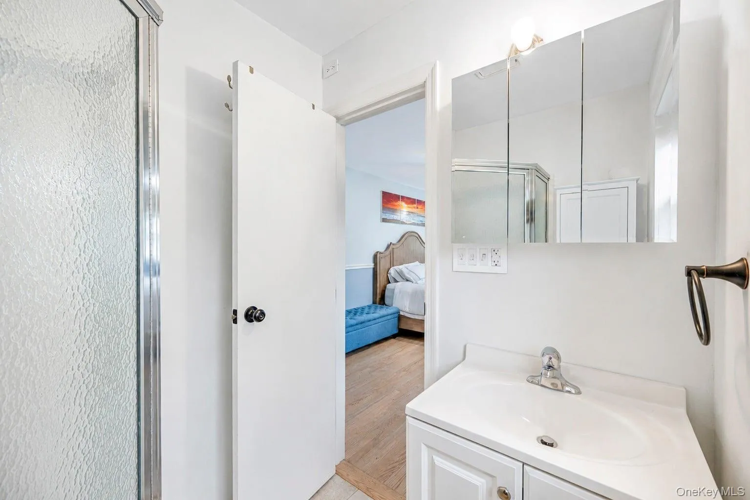282 6th Avenue, Smithtown, NY, 3 Bedrooms Bedrooms, 8 Rooms Rooms,2 BathroomsBathrooms,Residential,For Rent,6th,0,1042862 282 6th Avenue, Smithtown, NY, 3 Bedrooms Bedrooms, 8 Rooms Rooms,2 BathroomsBathrooms,Residential,For Rent,6th,0,1042862