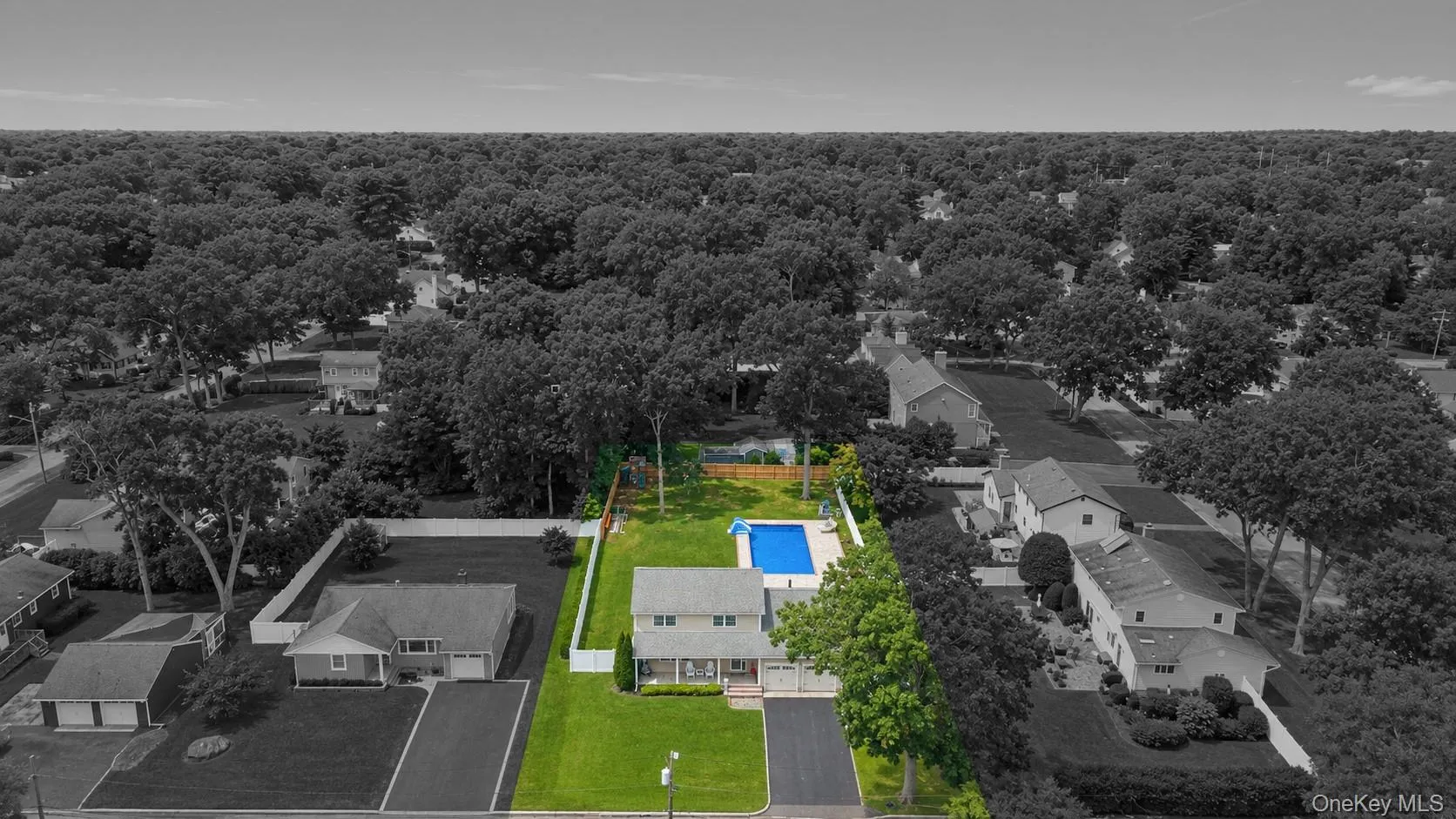 282 6th Avenue, Smithtown, NY, 3 Bedrooms Bedrooms, 8 Rooms Rooms,2 BathroomsBathrooms,Residential,For Rent,6th,0,1042862 282 6th Avenue, Smithtown, NY, 3 Bedrooms Bedrooms, 8 Rooms Rooms,2 BathroomsBathrooms,Residential,For Rent,6th,0,1042862