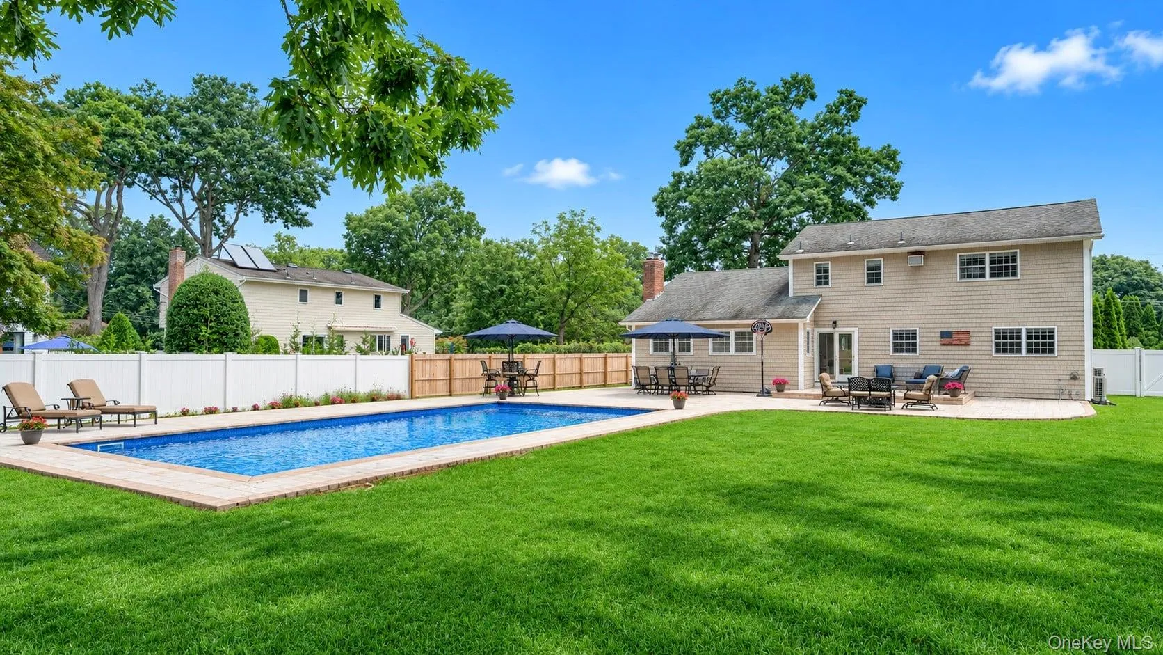 282 6th Avenue, Smithtown, NY, 3 Bedrooms Bedrooms, 8 Rooms Rooms,2 BathroomsBathrooms,Residential,For Rent,6th,0,1042862 282 6th Avenue, Smithtown, NY, 3 Bedrooms Bedrooms, 8 Rooms Rooms,2 BathroomsBathrooms,Residential,For Rent,6th,0,1042862