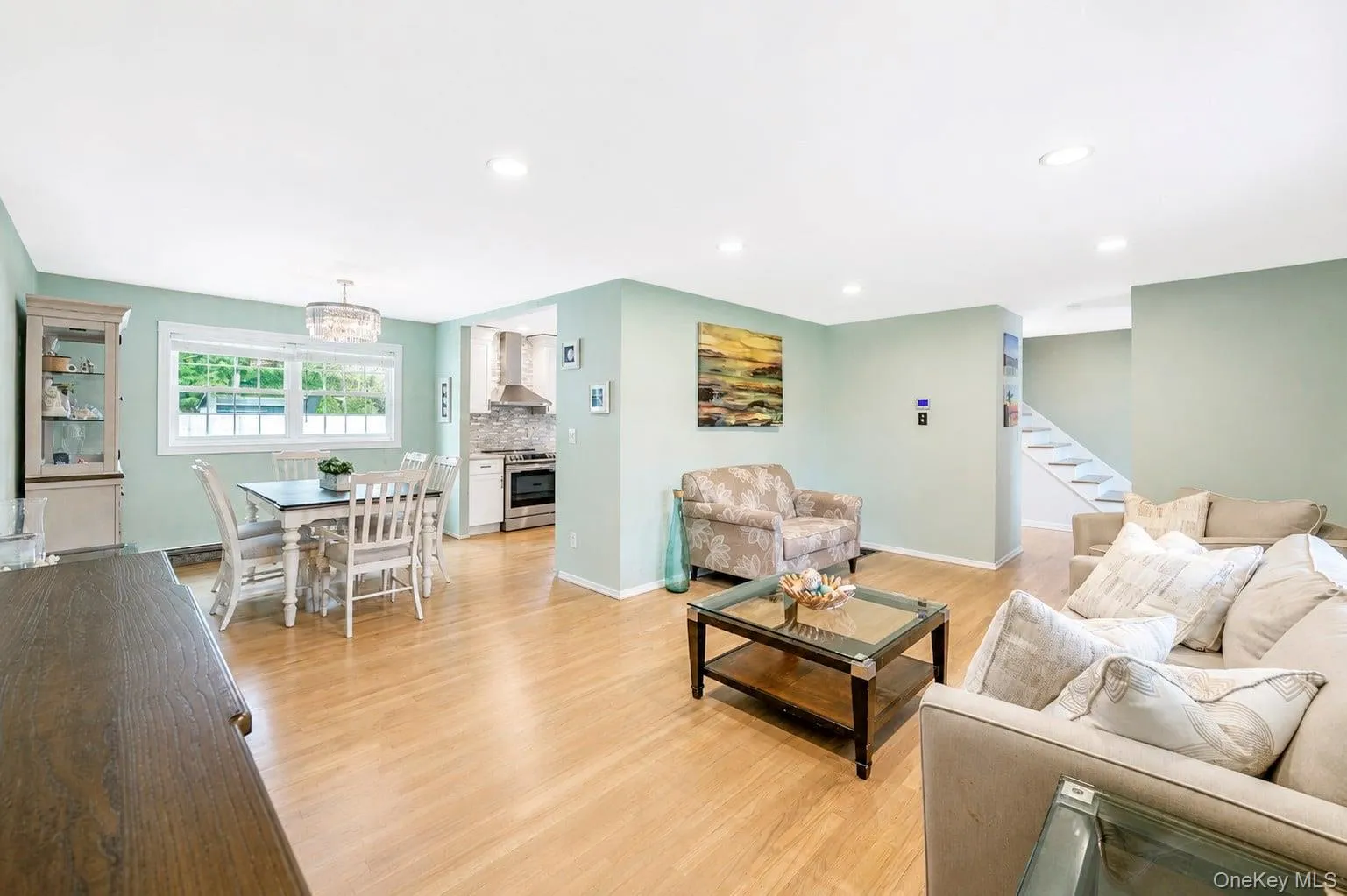 282 6th Avenue, Smithtown, NY, 3 Bedrooms Bedrooms, 8 Rooms Rooms,2 BathroomsBathrooms,Residential,For Rent,6th,0,1042862 282 6th Avenue, Smithtown, NY, 3 Bedrooms Bedrooms, 8 Rooms Rooms,2 BathroomsBathrooms,Residential,For Rent,6th,0,1042862