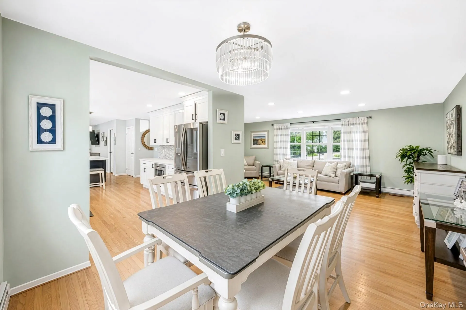 282 6th Avenue, Smithtown, NY, 3 Bedrooms Bedrooms, 8 Rooms Rooms,2 BathroomsBathrooms,Residential,For Rent,6th,0,1042862 282 6th Avenue, Smithtown, NY, 3 Bedrooms Bedrooms, 8 Rooms Rooms,2 BathroomsBathrooms,Residential,For Rent,6th,0,1042862