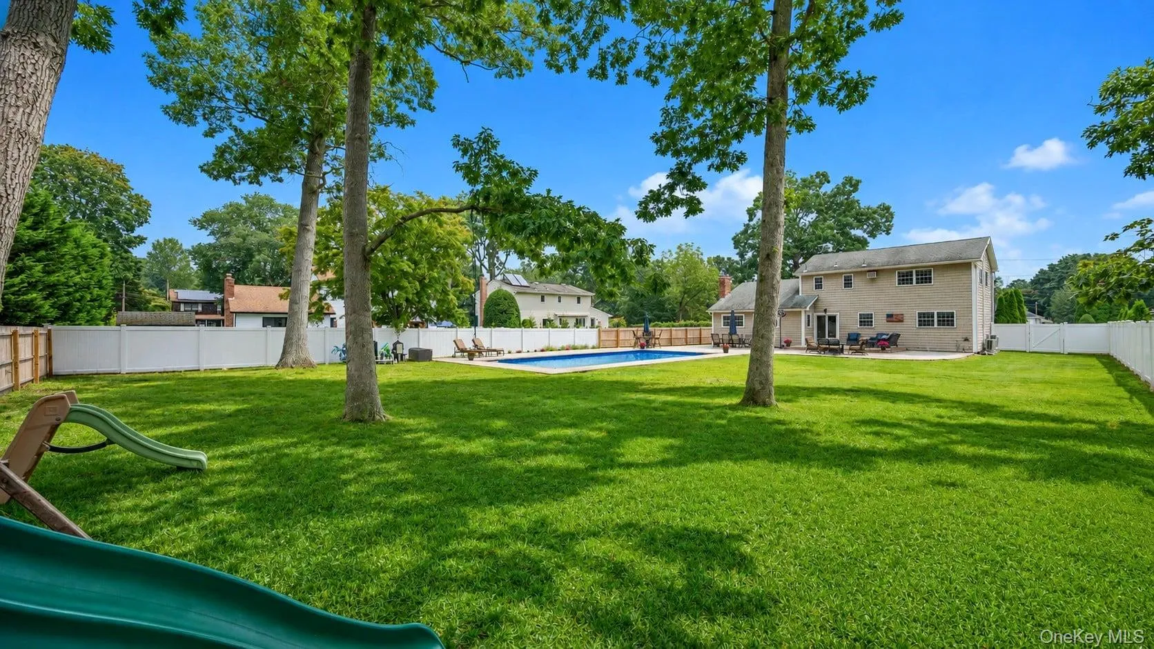 282 6th Avenue, Smithtown, NY, 3 Bedrooms Bedrooms, 8 Rooms Rooms,2 BathroomsBathrooms,Residential,For Rent,6th,0,1042862 282 6th Avenue, Smithtown, NY, 3 Bedrooms Bedrooms, 8 Rooms Rooms,2 BathroomsBathrooms,Residential,For Rent,6th,0,1042862
