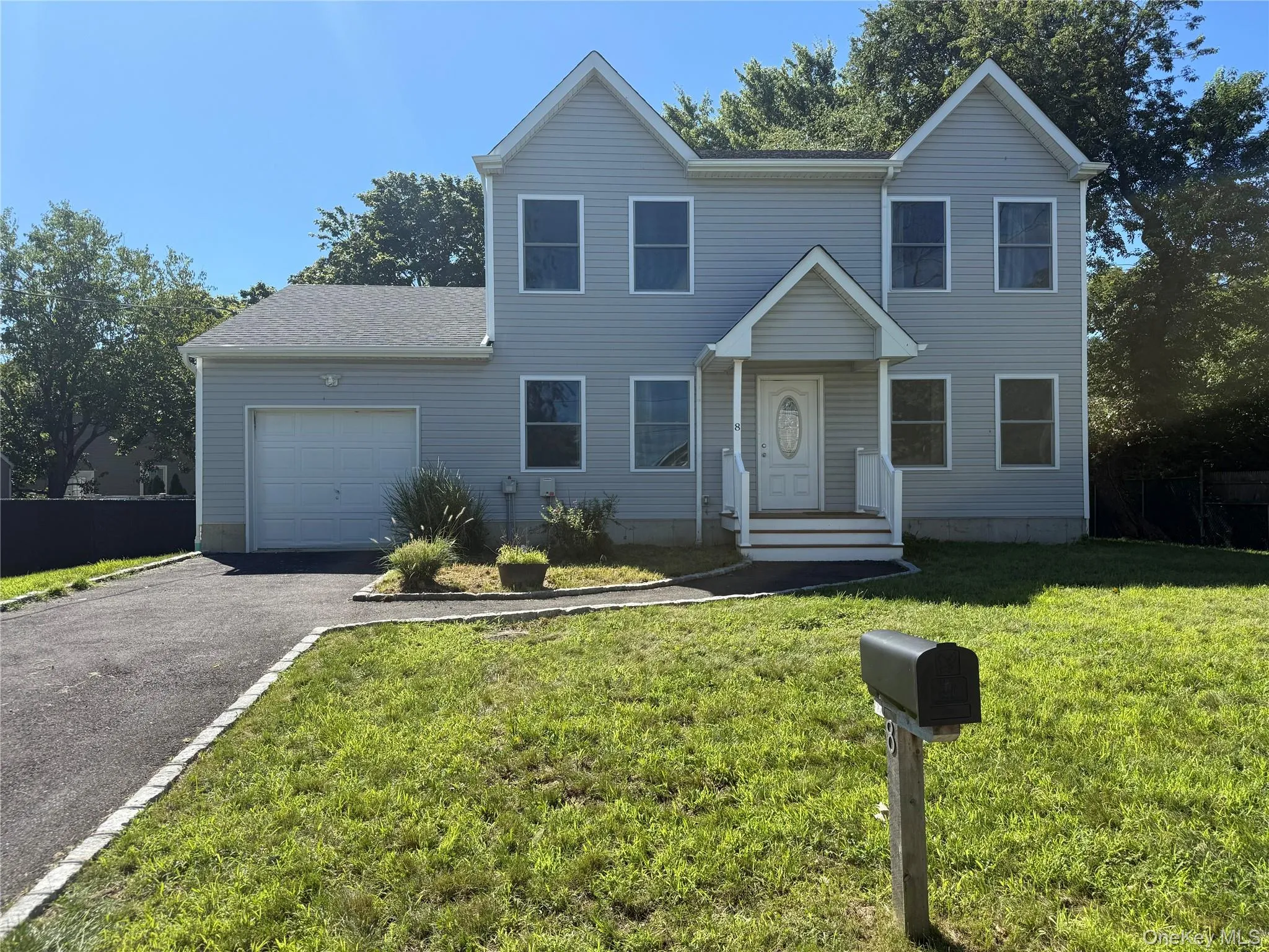 8 Narcissus Road, Brookhaven, NY, 4 Bedrooms Bedrooms, 8 Rooms Rooms,3 BathroomsBathrooms,Residential,For Rent,Narcissus,0,1042865 8 Narcissus Road, Brookhaven, NY, 4 Bedrooms Bedrooms, 8 Rooms Rooms,3 BathroomsBathrooms,Residential,For Rent,Narcissus,0,1042865