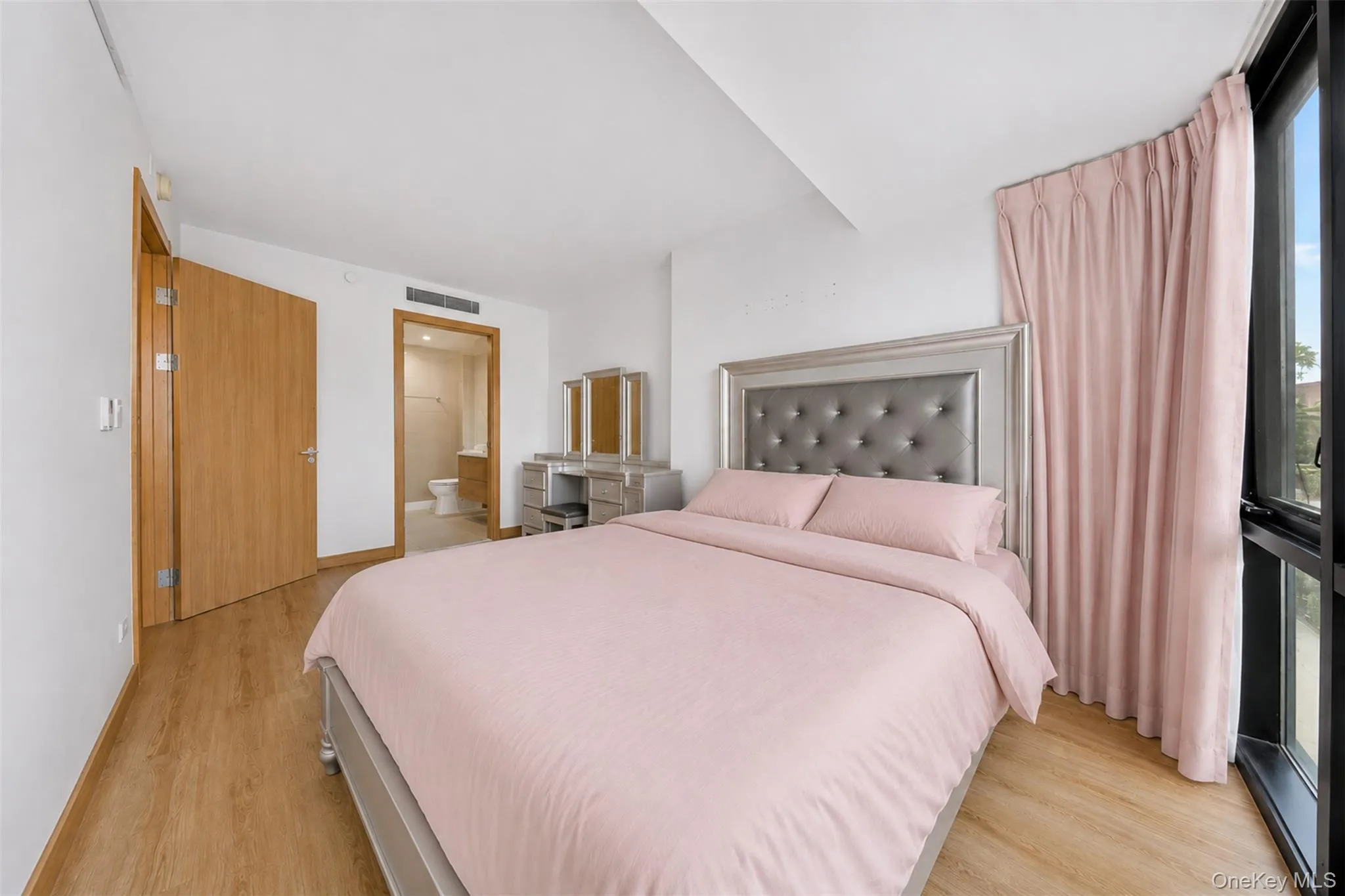 13111 Fowler Avenue, New York, NY, 2 Bedrooms Bedrooms, 4 Rooms Rooms,2 BathroomsBathrooms,Residential,For Rent,Fowler,0,1042867 13111 Fowler Avenue, New York, NY, 2 Bedrooms Bedrooms, 4 Rooms Rooms,2 BathroomsBathrooms,Residential,For Rent,Fowler,0,1042867