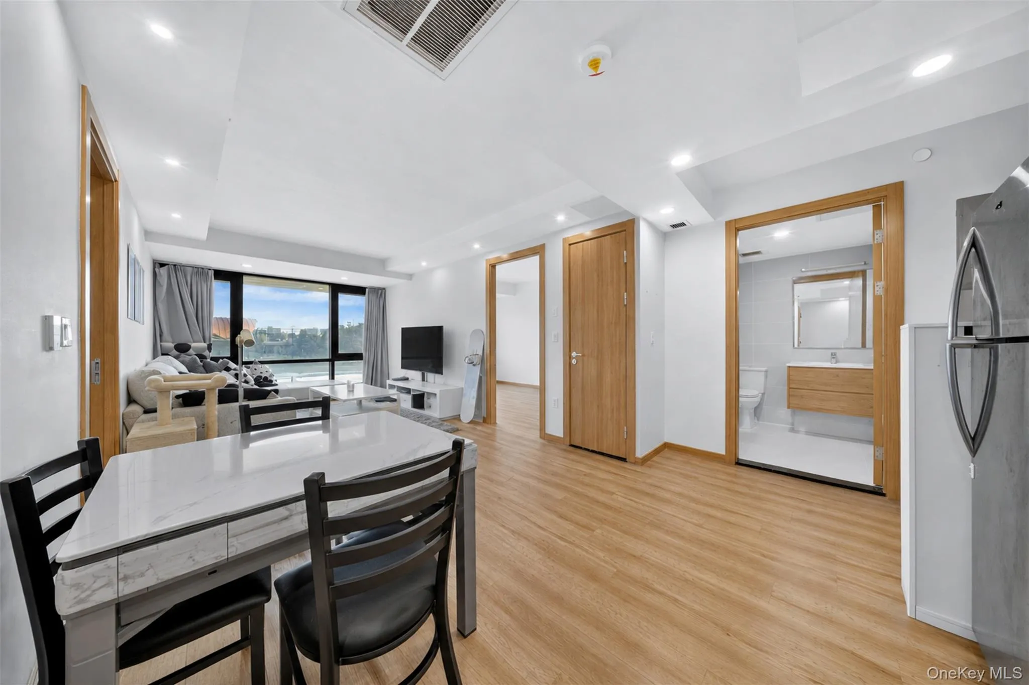 13111 Fowler Avenue, New York, NY, 2 Bedrooms Bedrooms, 4 Rooms Rooms,2 BathroomsBathrooms,Residential,For Rent,Fowler,0,1042867 13111 Fowler Avenue, New York, NY, 2 Bedrooms Bedrooms, 4 Rooms Rooms,2 BathroomsBathrooms,Residential,For Rent,Fowler,0,1042867