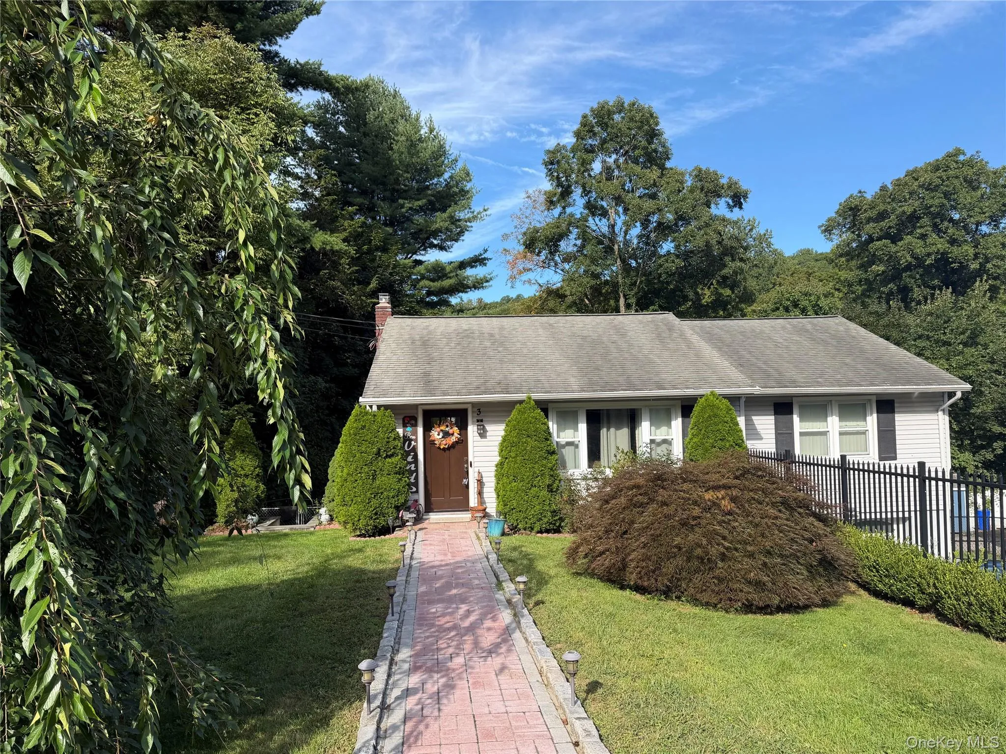 3 School Street, Cortlandt, NY, 3 Bedrooms Bedrooms, 6 Rooms Rooms,2 BathroomsBathrooms,Residential,For Rent,School,0,1042869 3 School Street, Cortlandt, NY, 3 Bedrooms Bedrooms, 6 Rooms Rooms,2 BathroomsBathrooms,Residential,For Rent,School,0,1042869