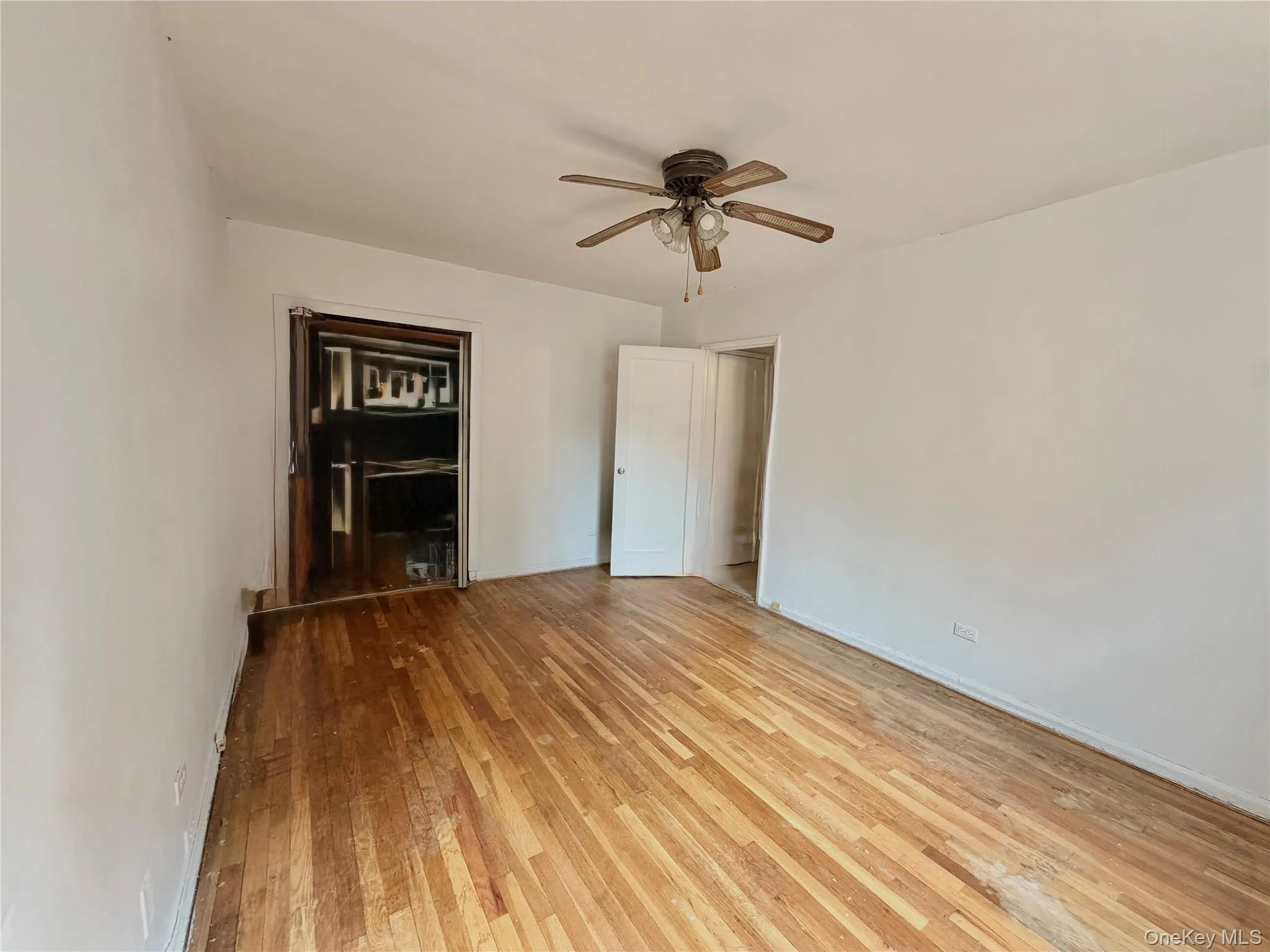 90-10 32nd Avenue, New York, NY, 1 Bedroom Bedrooms, 35 Rooms Rooms,1 BathroomBathrooms,Residential,For Rent,32nd,0,1042870 90-10 32nd Avenue, New York, NY, 1 Bedroom Bedrooms, 35 Rooms Rooms,1 BathroomBathrooms,Residential,For Rent,32nd,0,1042870
