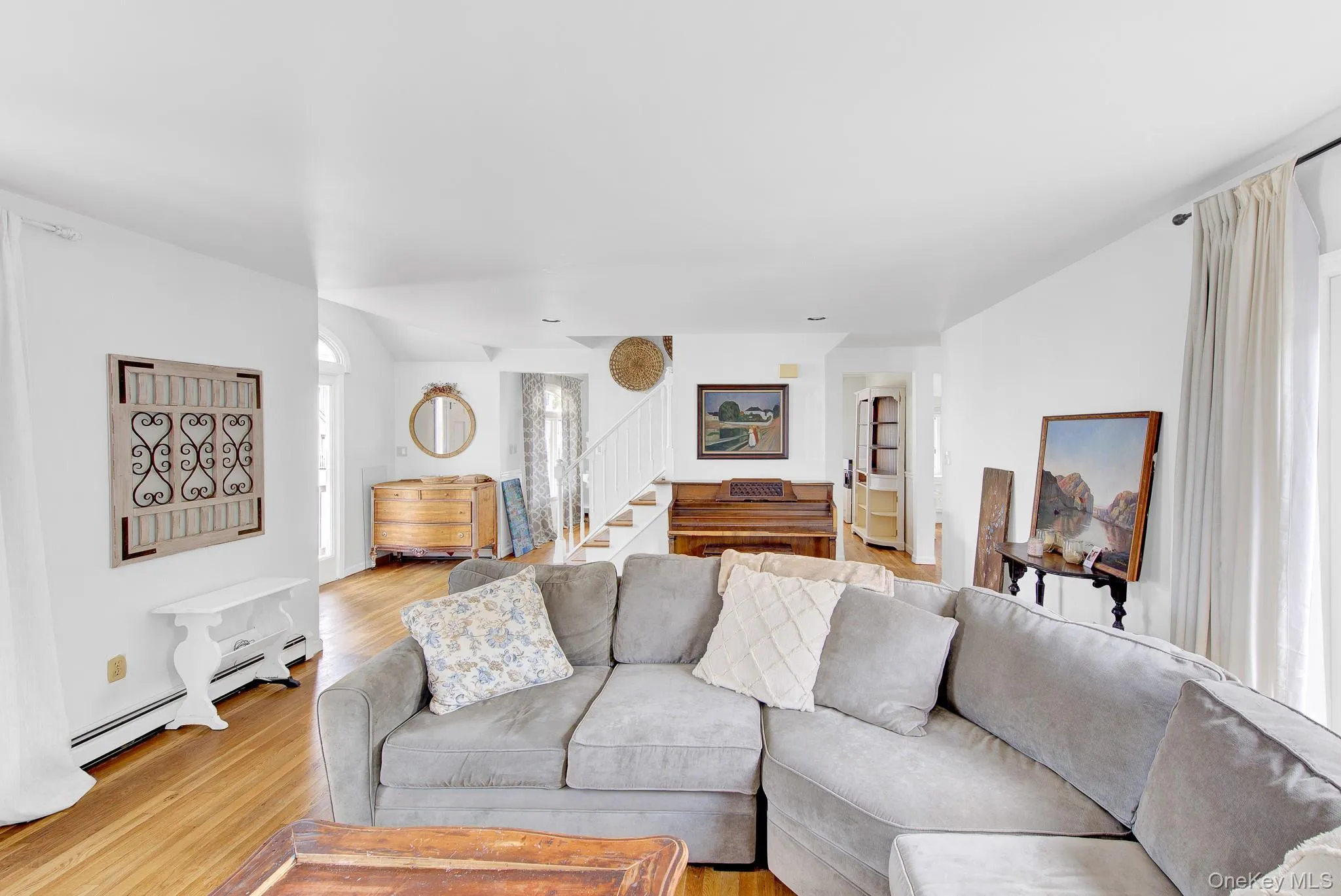 63 Cedarhurst Avenue, Hempstead, NY, 4 Bedrooms Bedrooms, 10 Rooms Rooms,2 BathroomsBathrooms,Residential,For Rent,Cedarhurst,0,1042871 63 Cedarhurst Avenue, Hempstead, NY, 4 Bedrooms Bedrooms, 10 Rooms Rooms,2 BathroomsBathrooms,Residential,For Rent,Cedarhurst,0,1042871