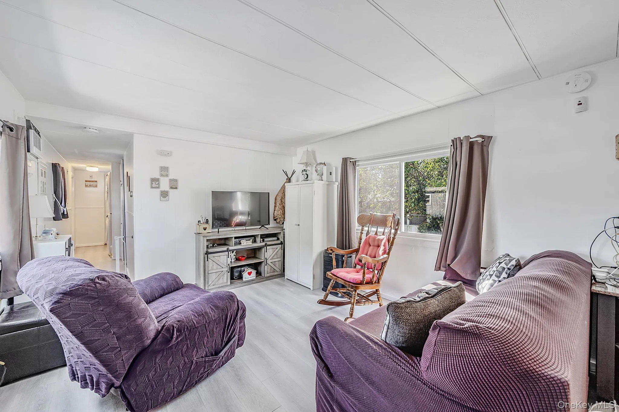 33 Valley Forge Drive, Islip, NY, 2 Bedrooms Bedrooms, 5 Rooms Rooms,1 BathroomBathrooms,Residential,For Rent,Valley Forge Drive,0,1042885 33 Valley Forge Drive, Islip, NY, 2 Bedrooms Bedrooms, 5 Rooms Rooms,1 BathroomBathrooms,Residential,For Rent,Valley Forge Drive,0,1042885